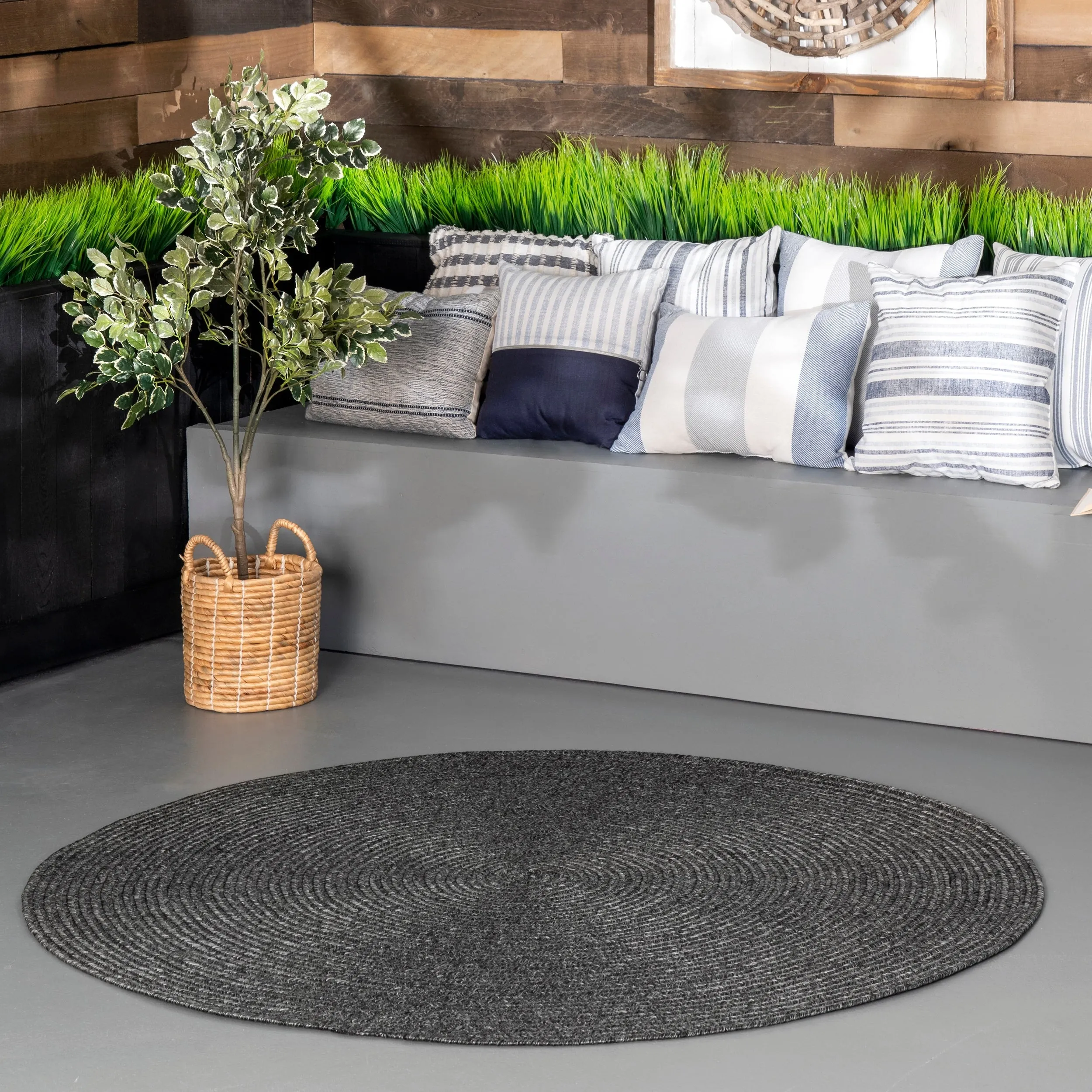Nuloom Wynn Braided Indoor/Outdoor Area Rug