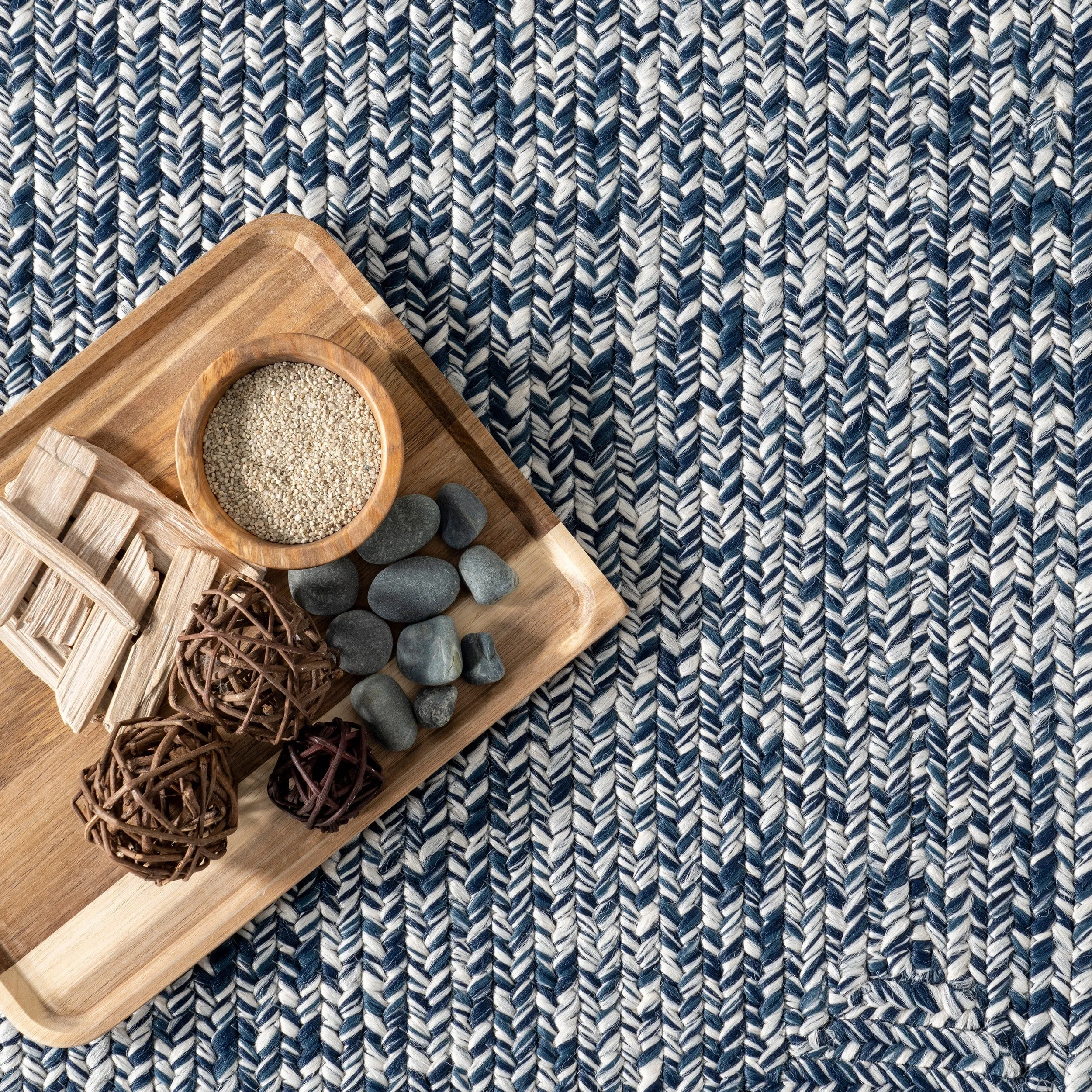 Nuloom Wynn Braided Indoor/Outdoor Area Rug