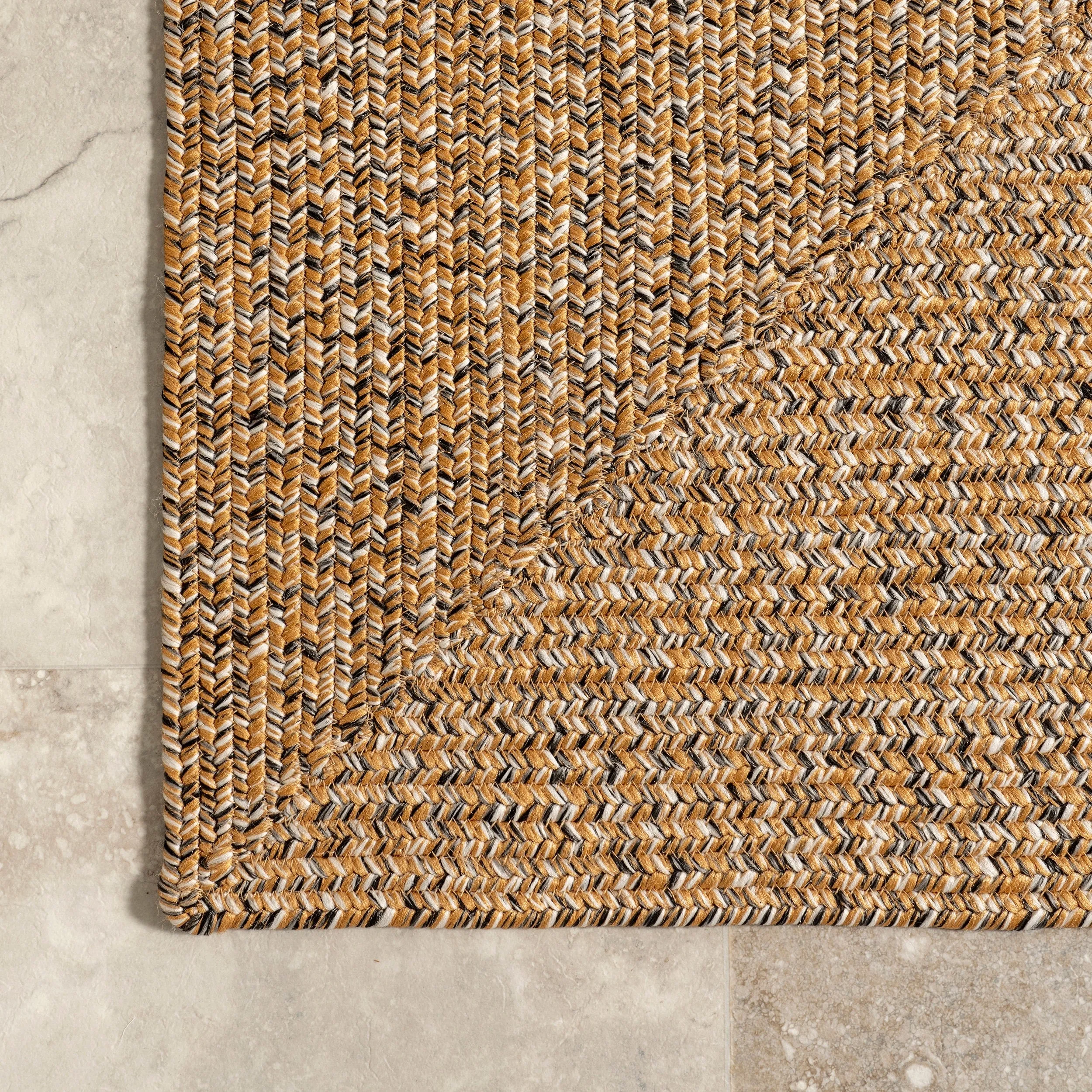 Nuloom Wynn Braided Indoor/Outdoor Area Rug