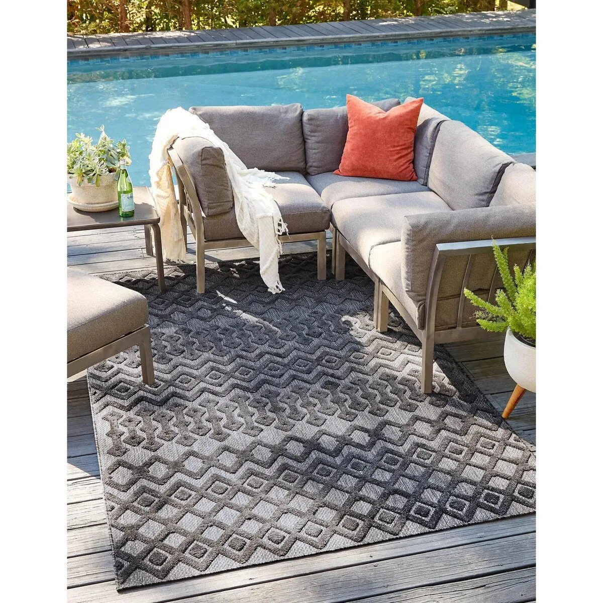 Outdoor Haversham Collection Area Rug