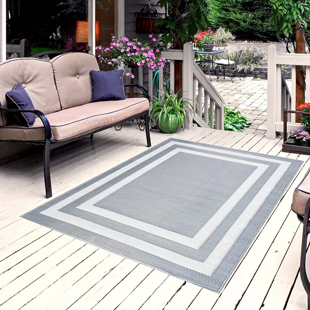 Paris Lightweight Reversible Recycled Plastic Outdoor Floor Mat/Rug