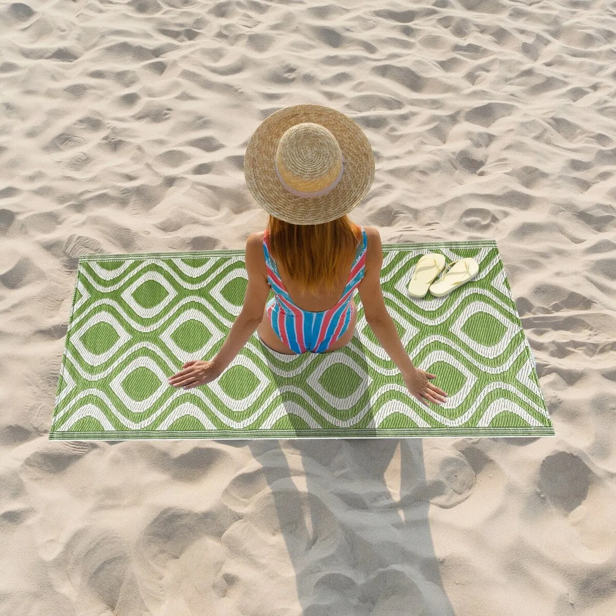 Playa Rug Outdoor Recycled Reversible Plastic Folded Mat/Rug Venice Collection Lightweight & Weather. Water and UV Resistant