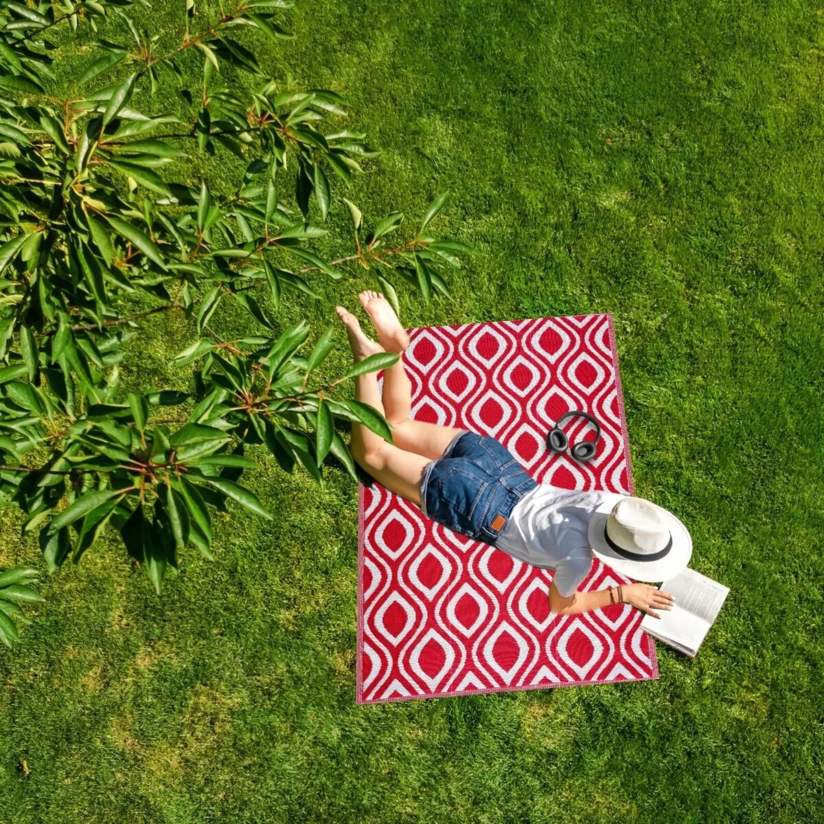 Playa Rug Outdoor Recycled Reversible Plastic Folded Mat/Rug Venice Collection Lightweight & Weather. Water and UV Resistant