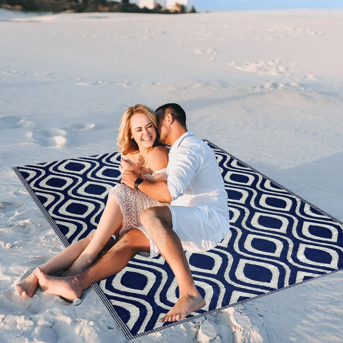 Playa Rug Outdoor Recycled Reversible Plastic Folded Mat/Rug Venice Collection Lightweight & Weather. Water and UV Resistant