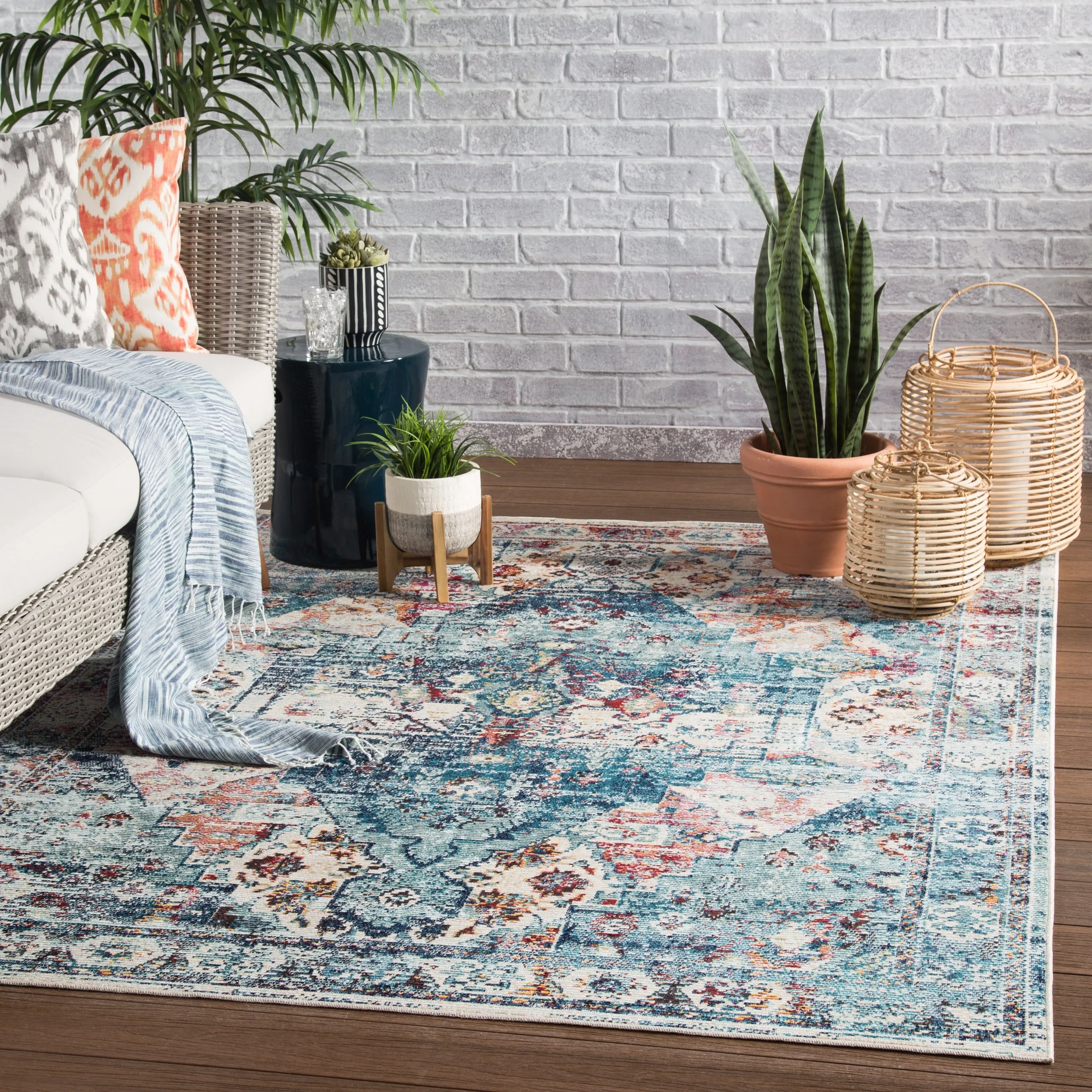 Porch & Den Falkland Medallion Indoor/ Outdoor Area Rug
