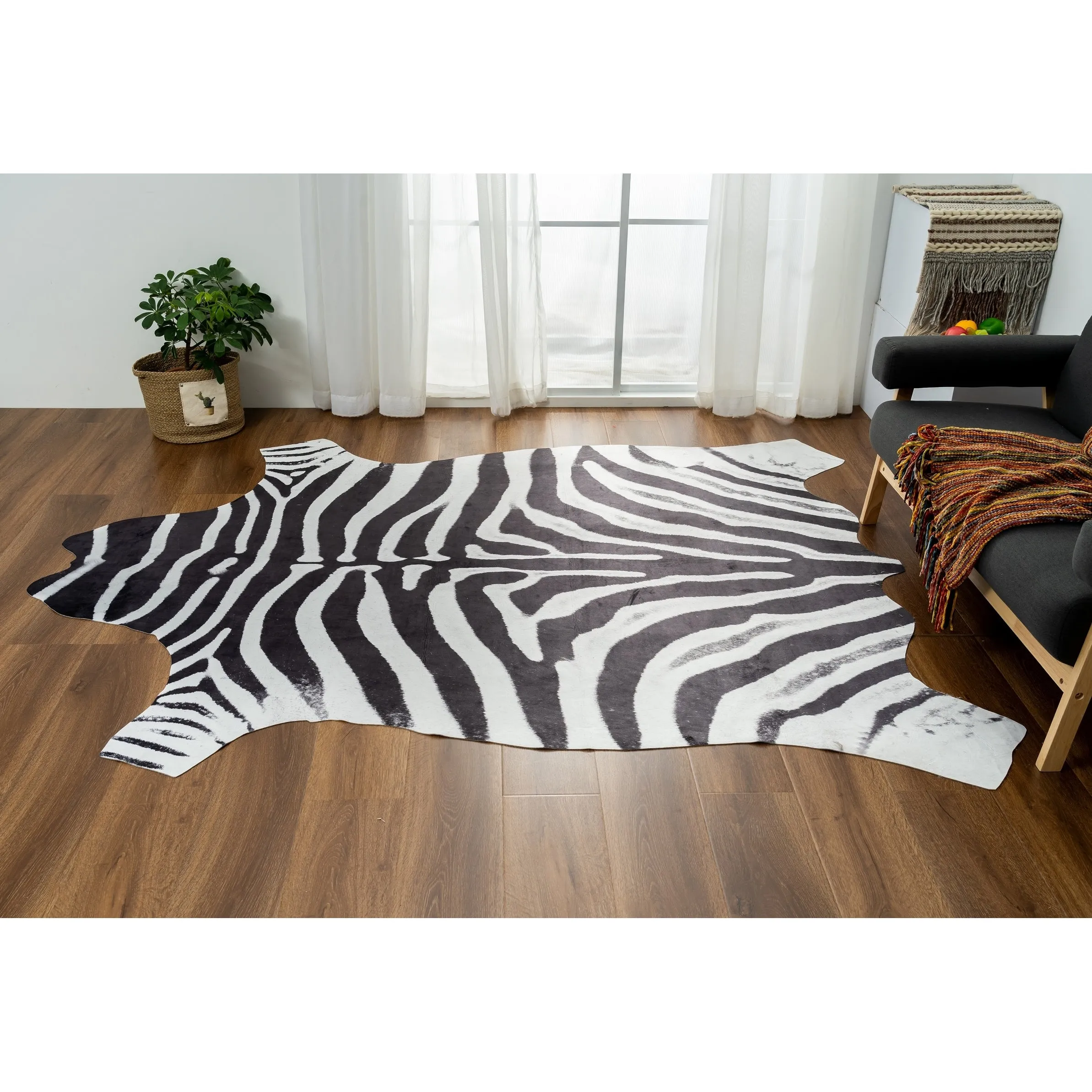 Rio Collection Black/White Faux Zebra Hide Printed Rug