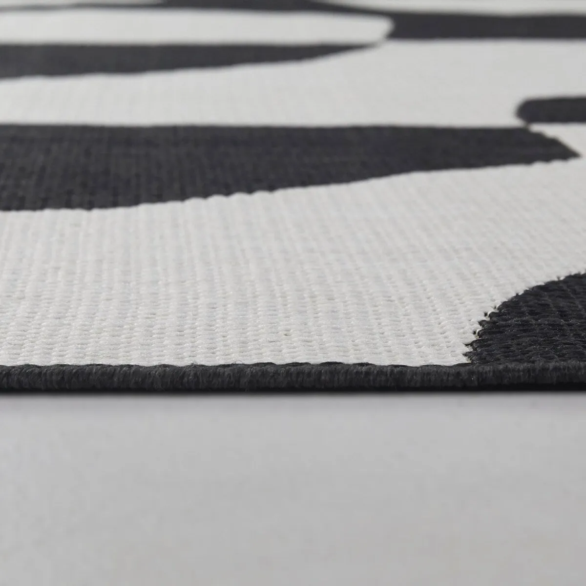 Rodin Modern Abstract Indoor/Outdoor Area Rug