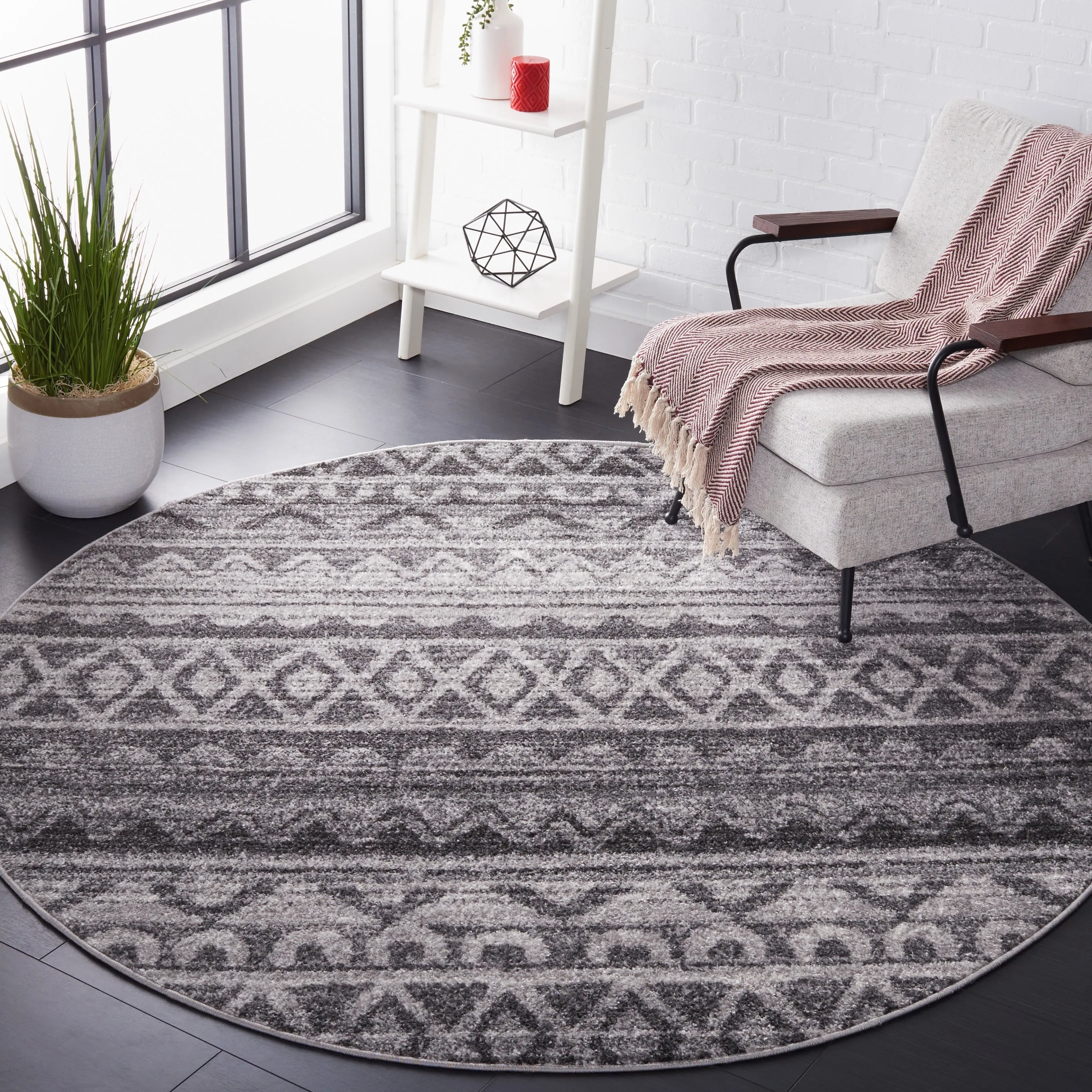 SAFAVIEH Adirondack Hiyam Moroccan Boho Rug