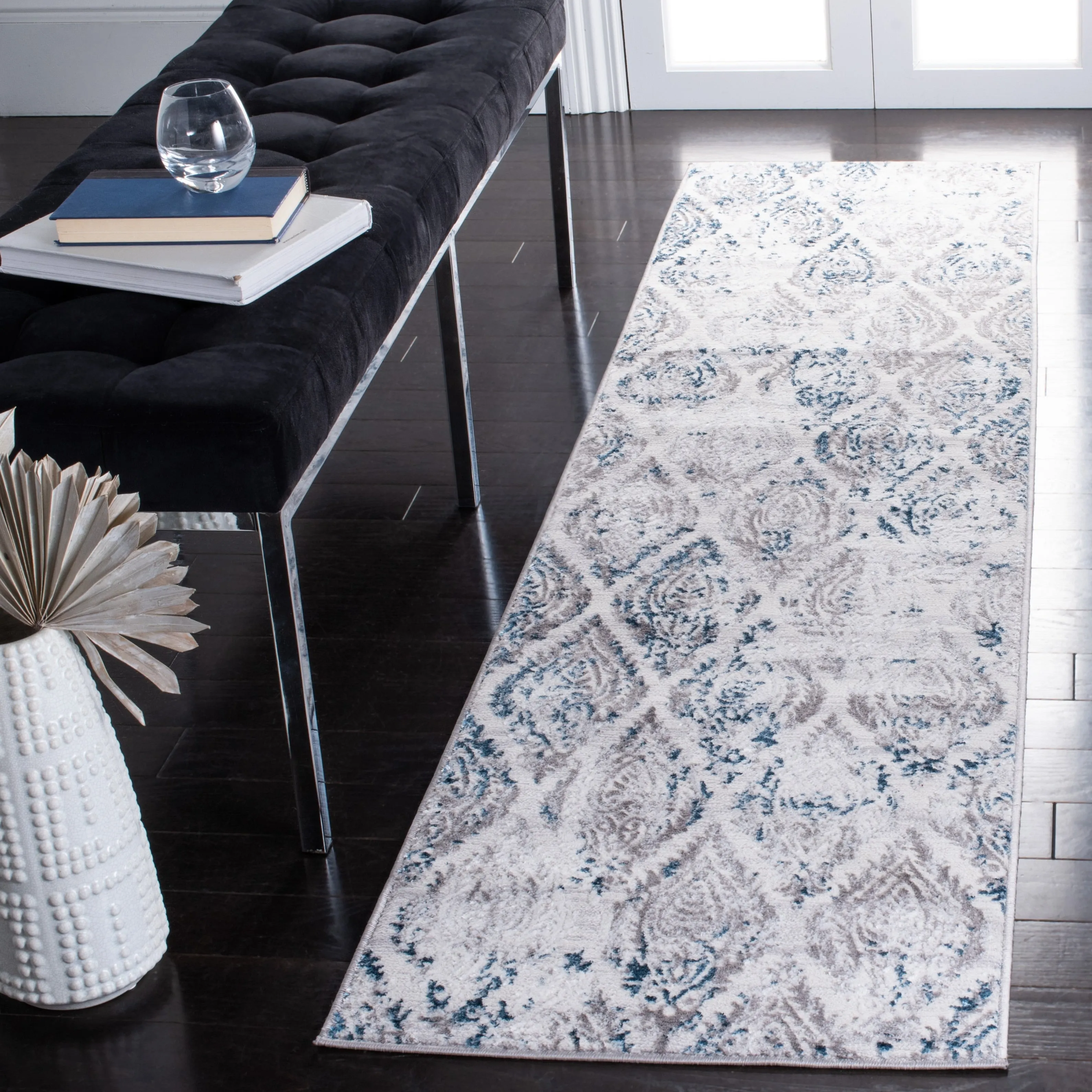 SAFAVIEH Amelia Agaath Modern Abstract Rug