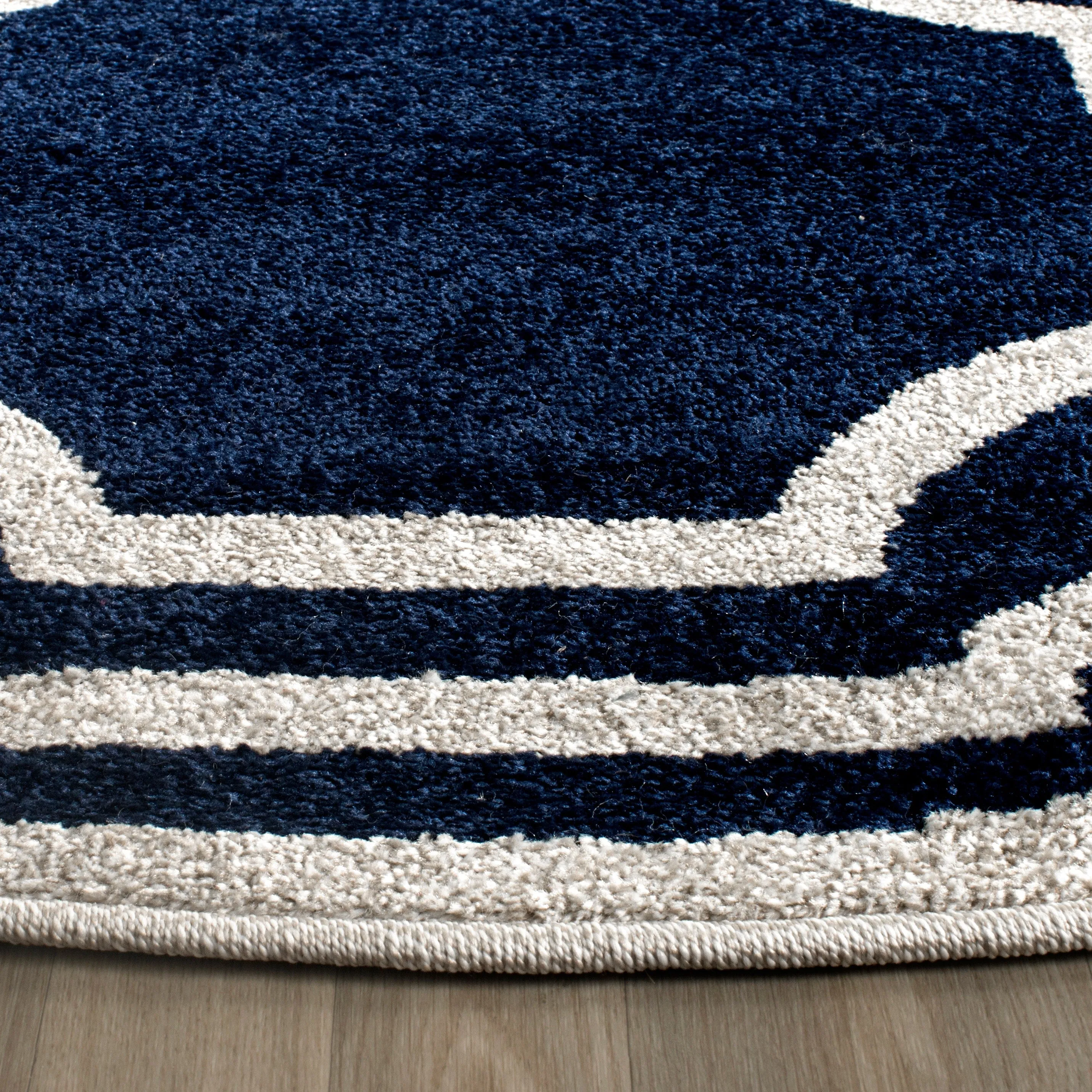 SAFAVIEH Amherst Aleksei Modern Rug