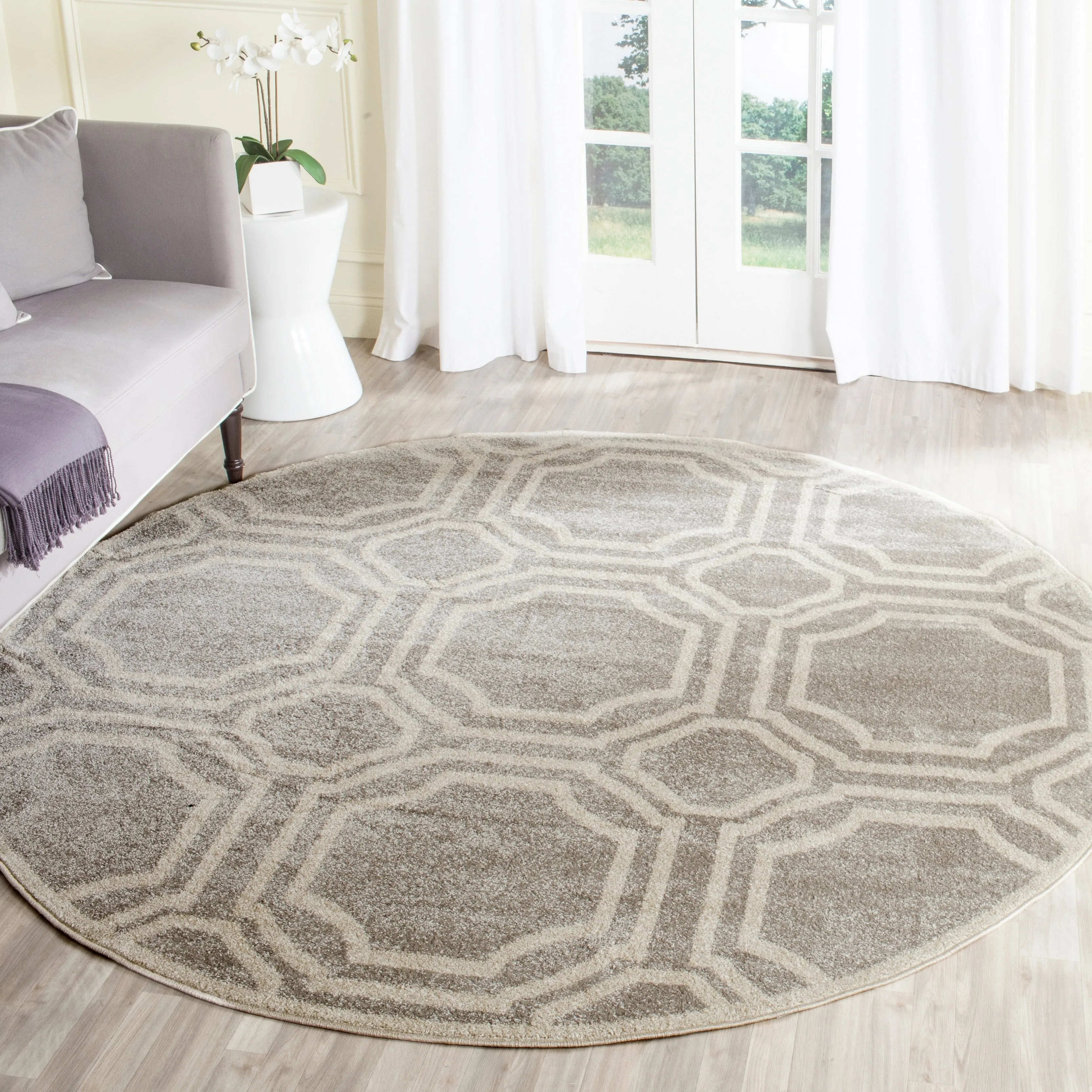 SAFAVIEH Amherst Aleksei Modern Rug