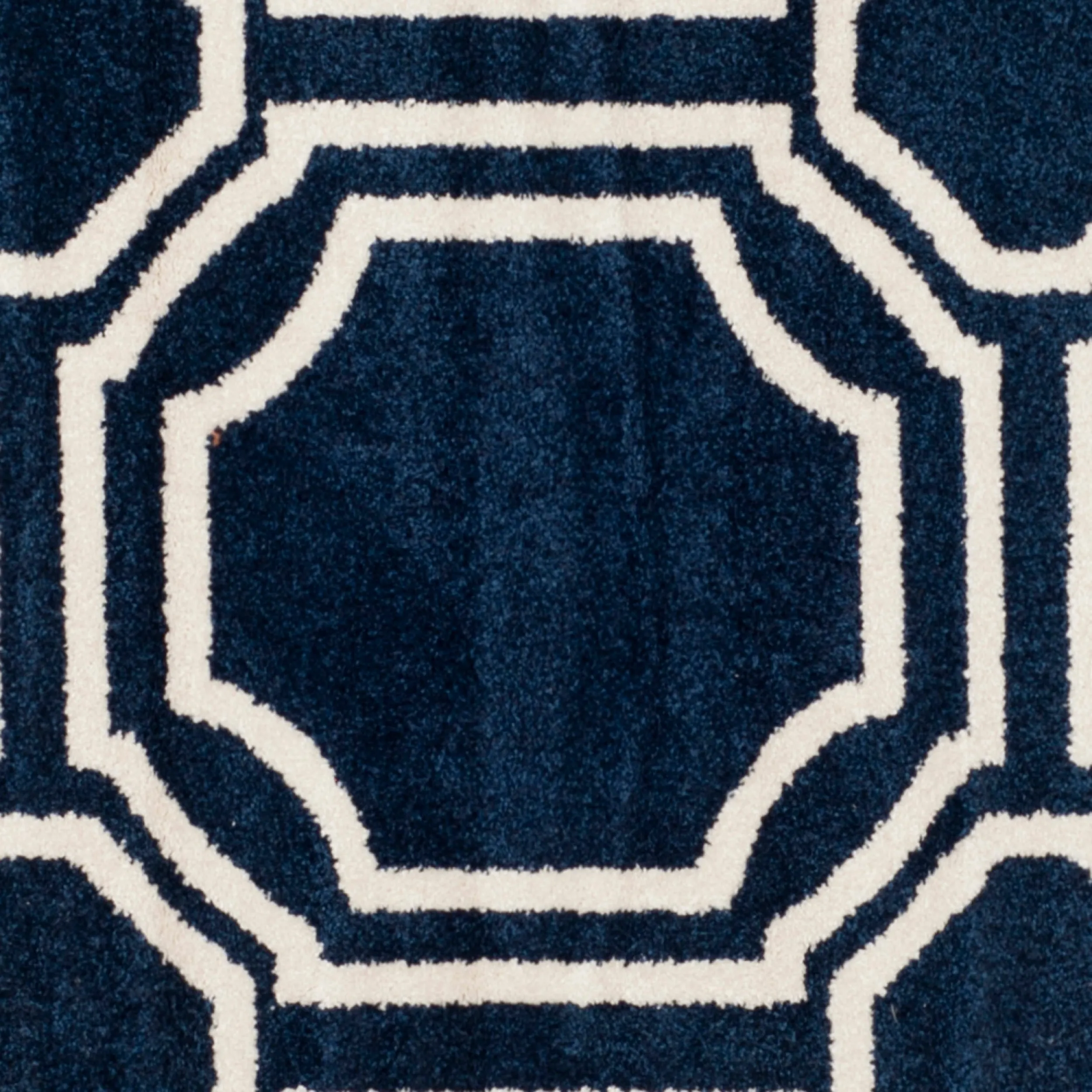 SAFAVIEH Amherst Aleksei Modern Rug
