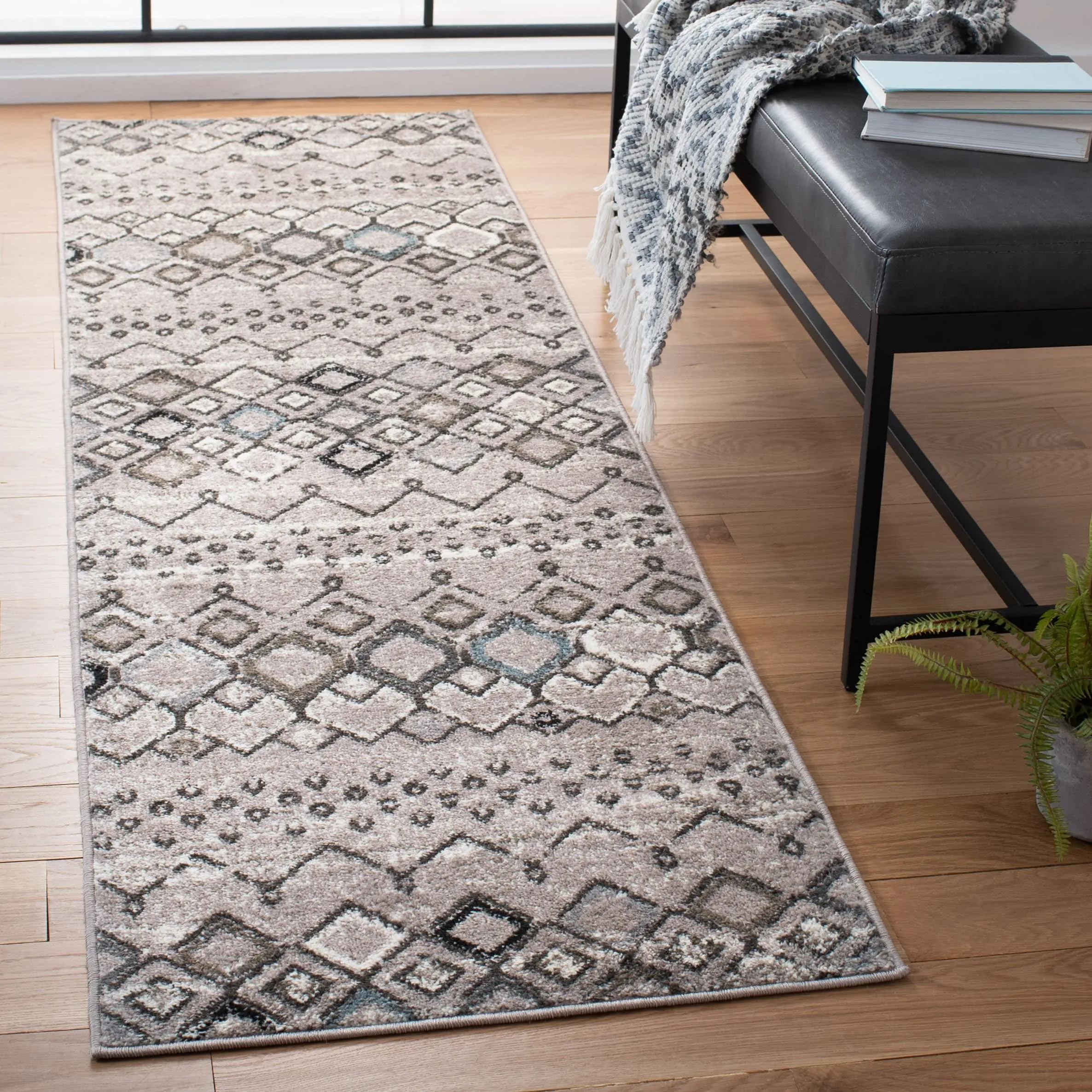 SAFAVIEH Amsterdam Iskra Moroccan Boho Rug