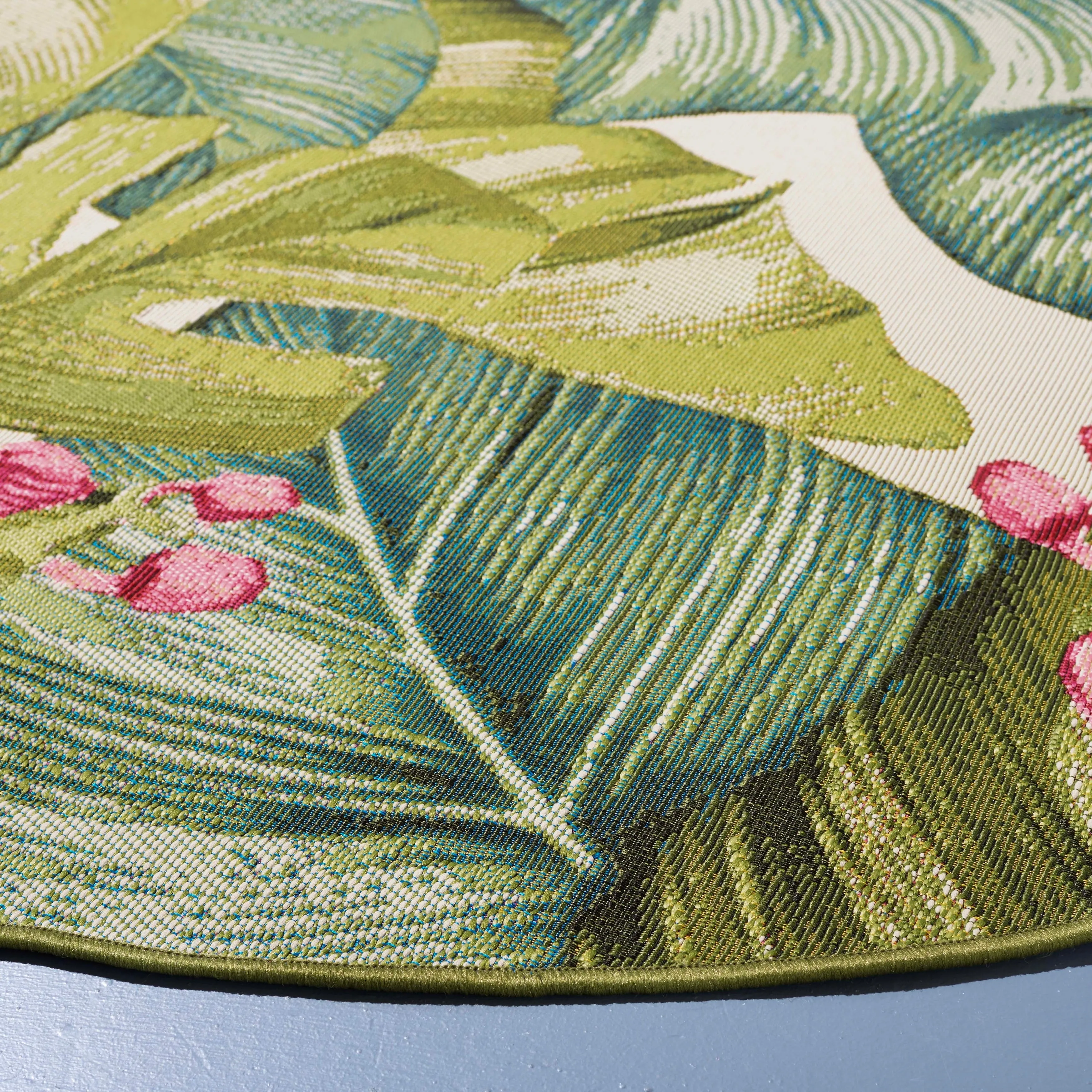 SAFAVIEH Barbados Betzy Tropical Indoor/Outdoor Waterproof Rug