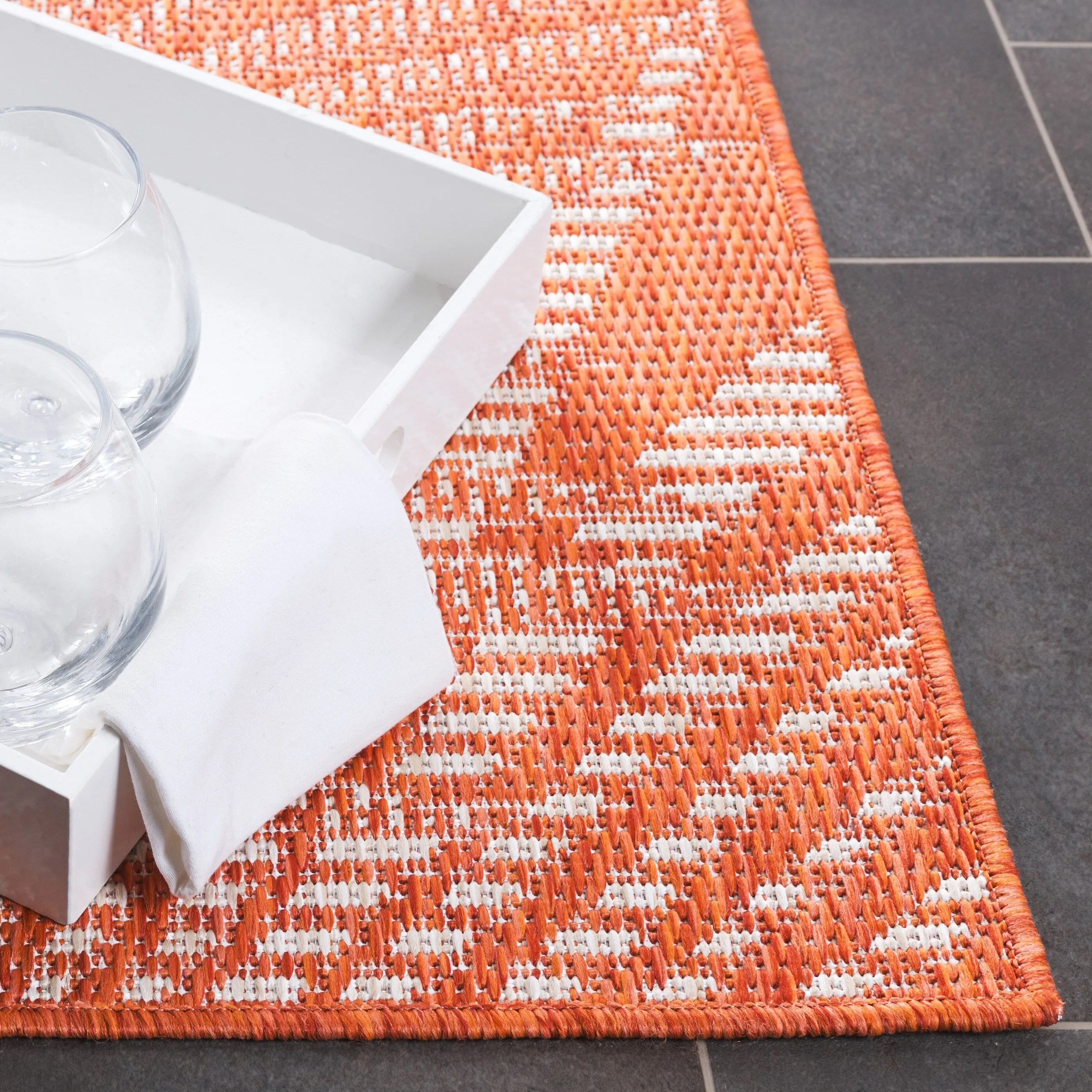 SAFAVIEH Beach House Rocilde Transitional Rug