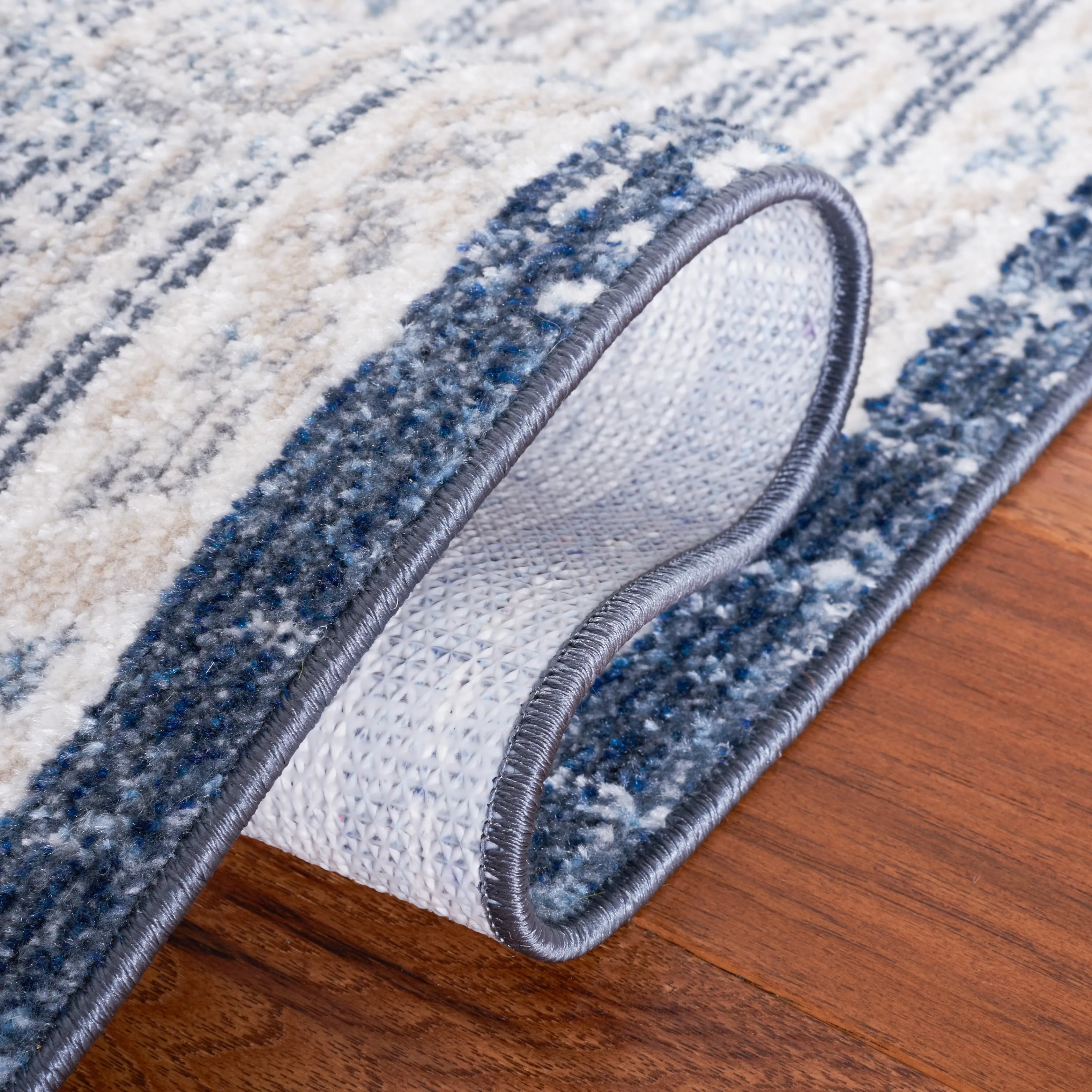 SAFAVIEH Blair Machine Washable Munevera Slip Resistant Rug