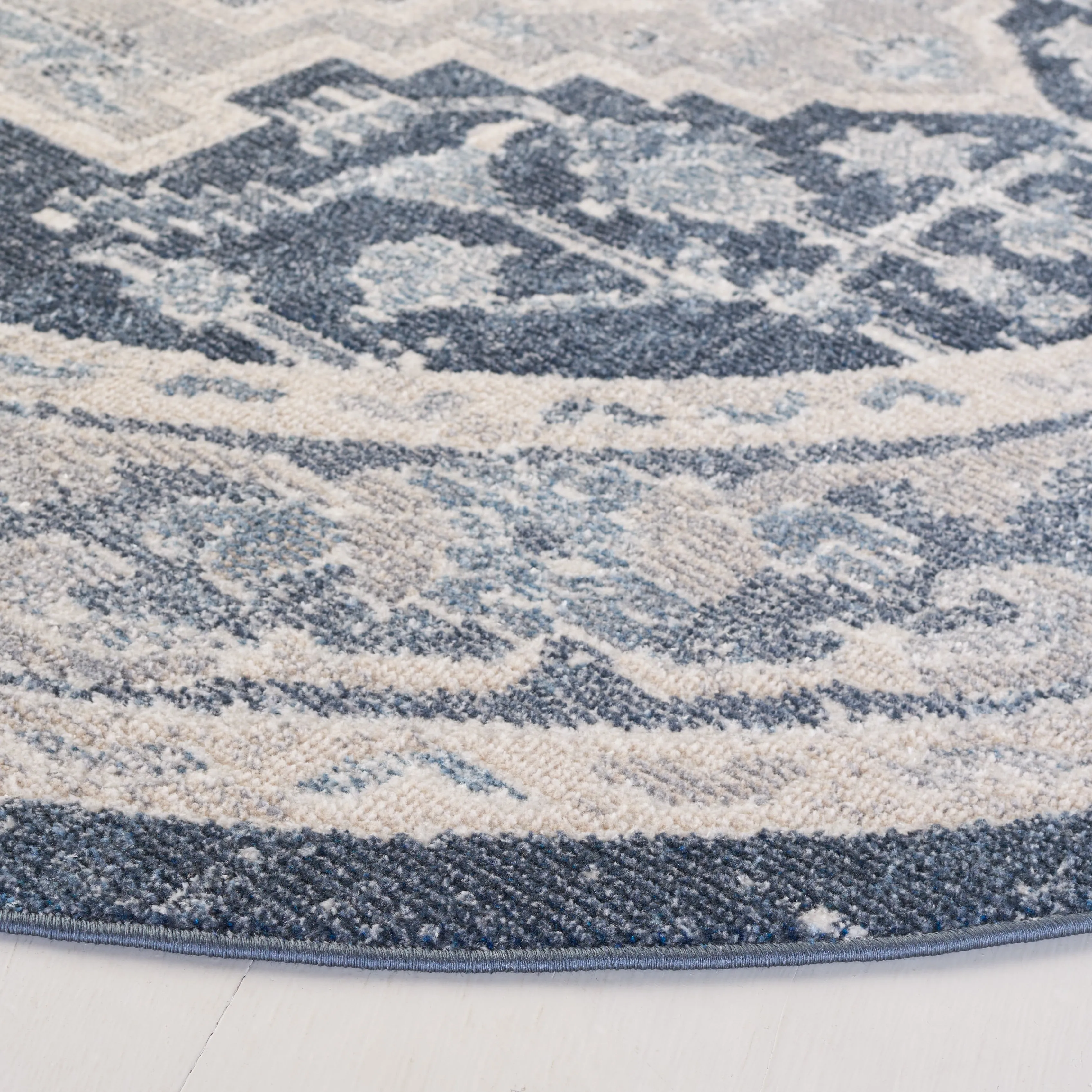 SAFAVIEH Blair Machine Washable Munevera Slip Resistant Rug