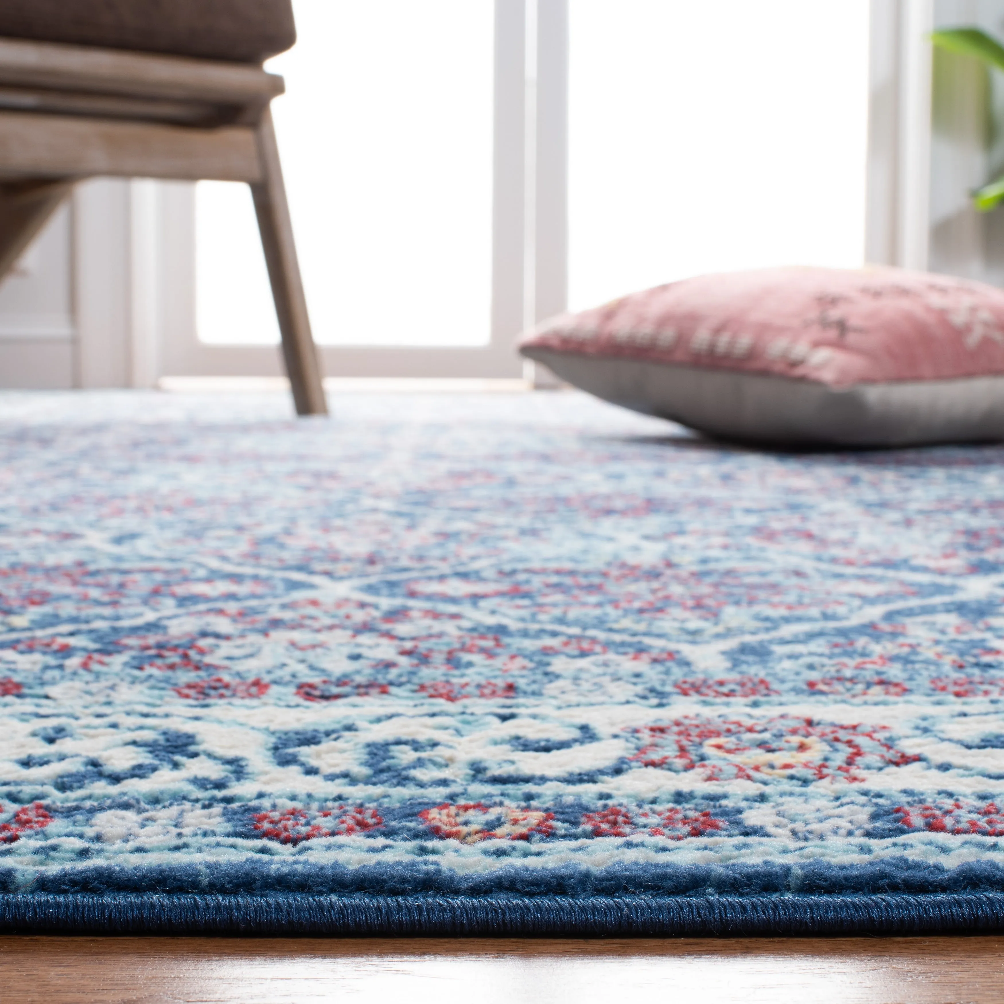 SAFAVIEH Brentwood Craciunita Traditional Oriental Rug