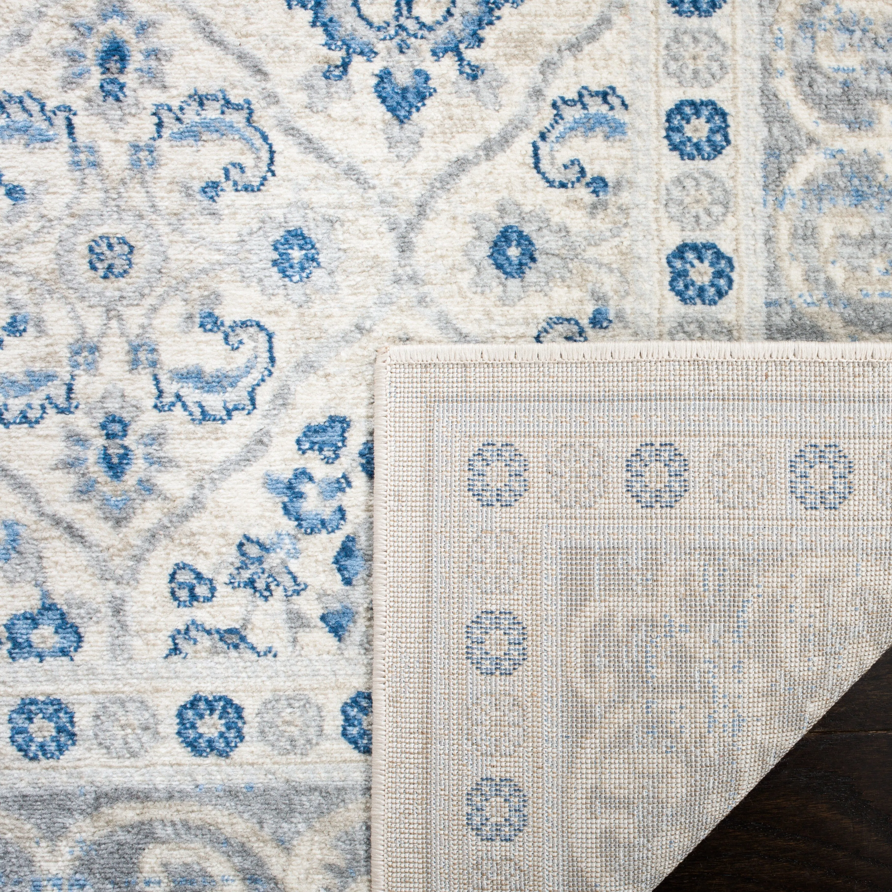 SAFAVIEH Brentwood Darcia Traditional Oriental Rug - Light Grey/Blue - 5' 3 x 7' 6