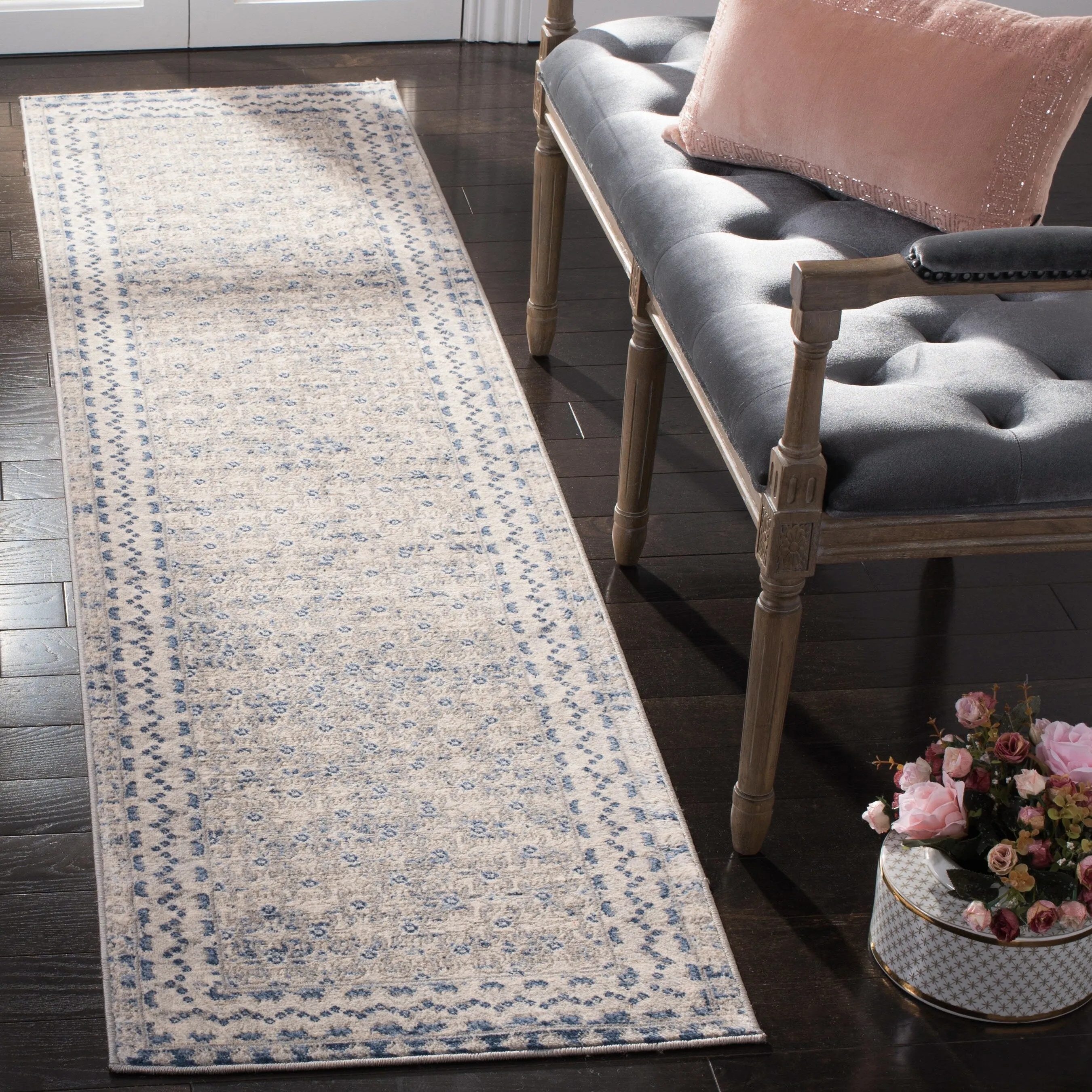 SAFAVIEH Brentwood Gusta Traditional Oriental Rug - Light Grey/Blue - 2' x 14'