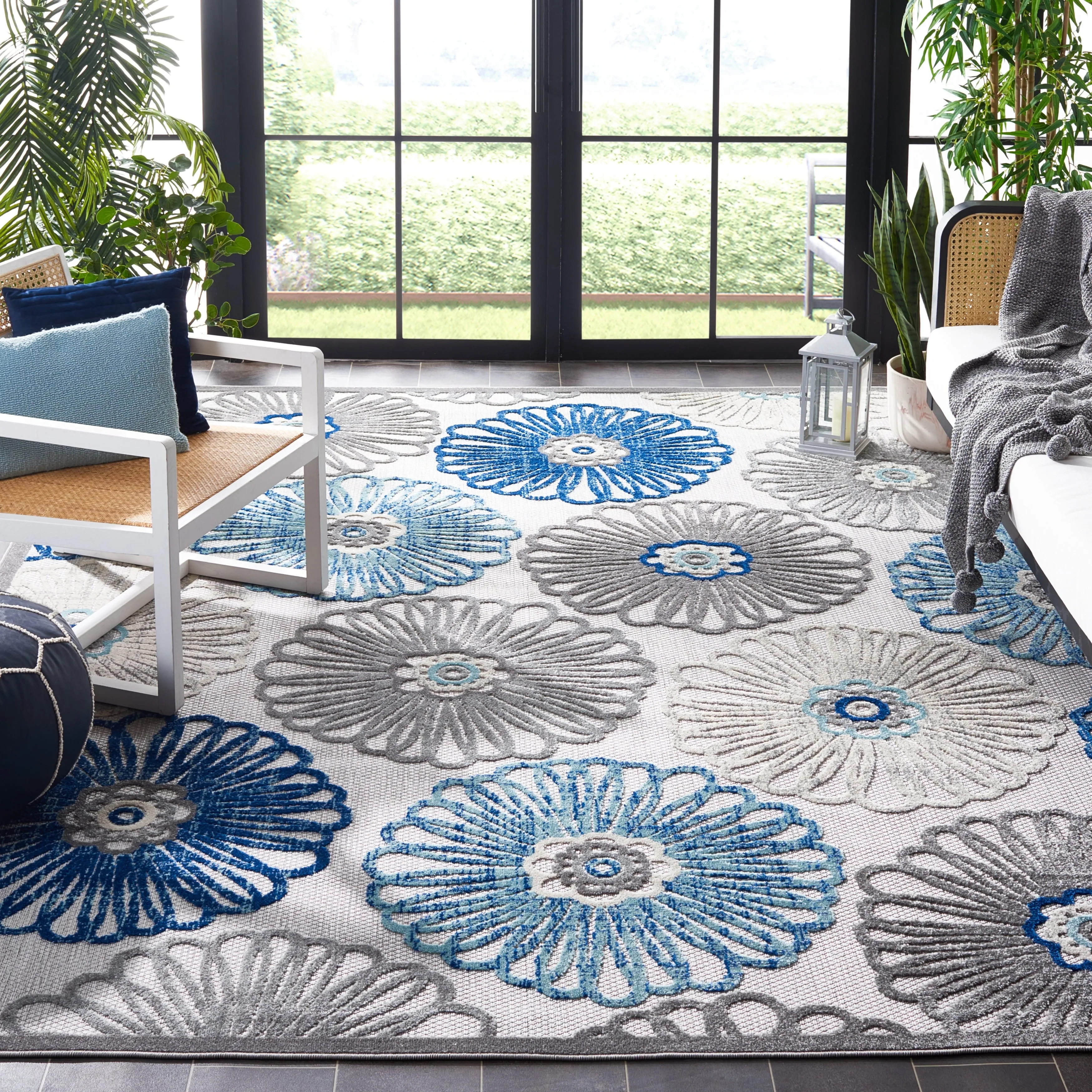 SAFAVIEH Cabana Rajni Indoor/ Outdoor Waterproof Patio Floral Rug