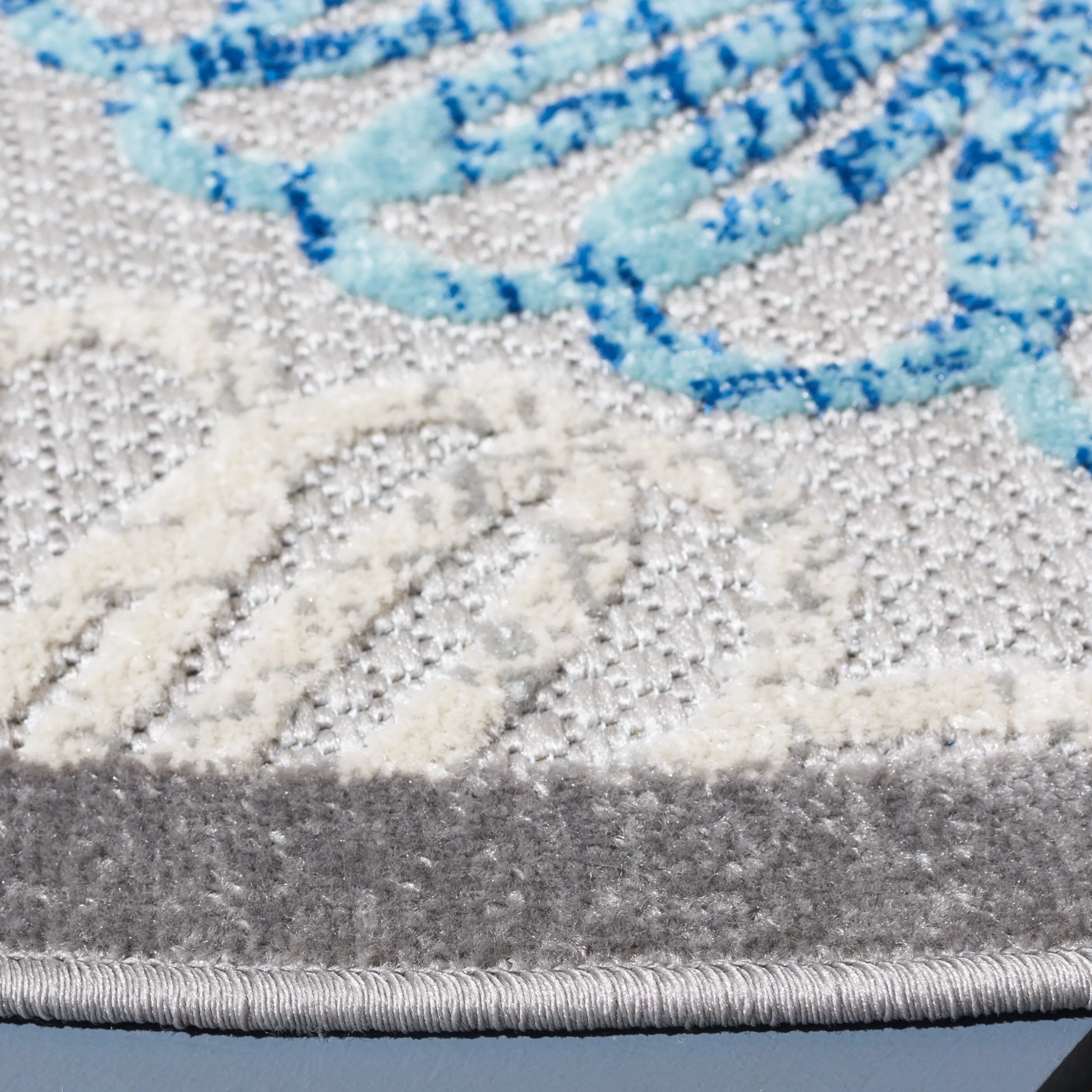 SAFAVIEH Cabana Rajni Indoor/ Outdoor Waterproof Patio Floral Rug