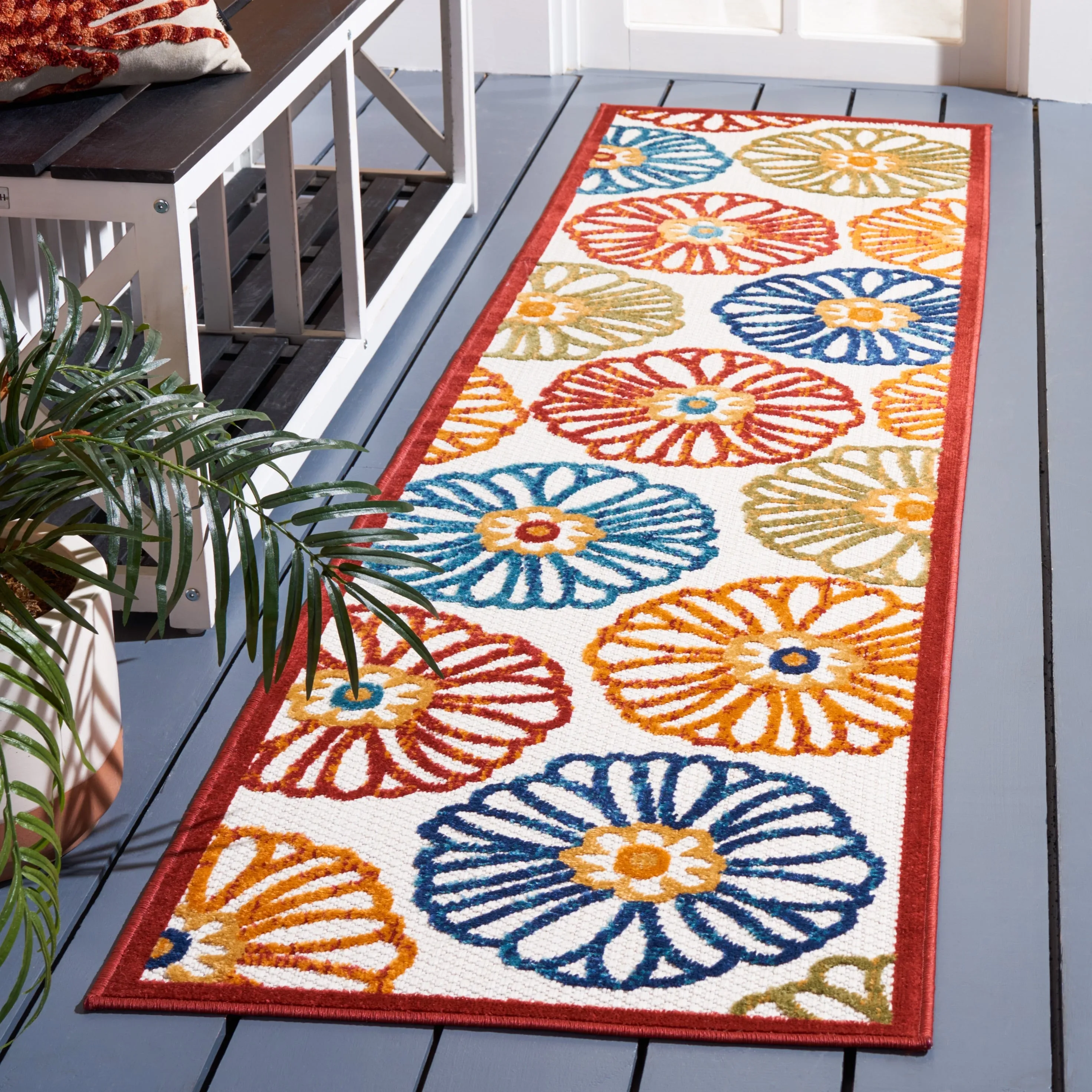 SAFAVIEH Cabana Rajni Indoor/ Outdoor Waterproof Patio Floral Rug