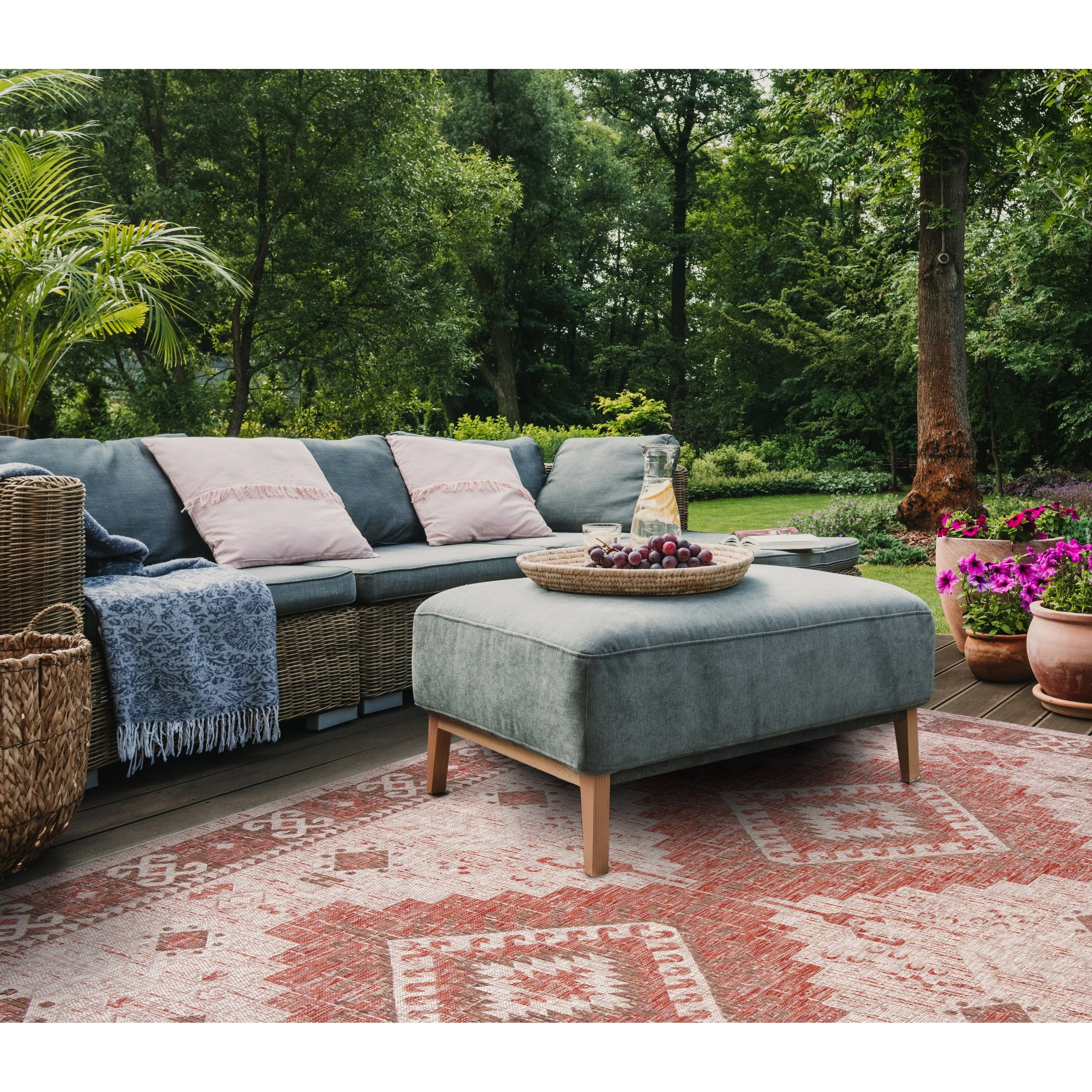 SAFAVIEH Courtyard Adrielle Outdoor Waterproof Patio Backyard Rug