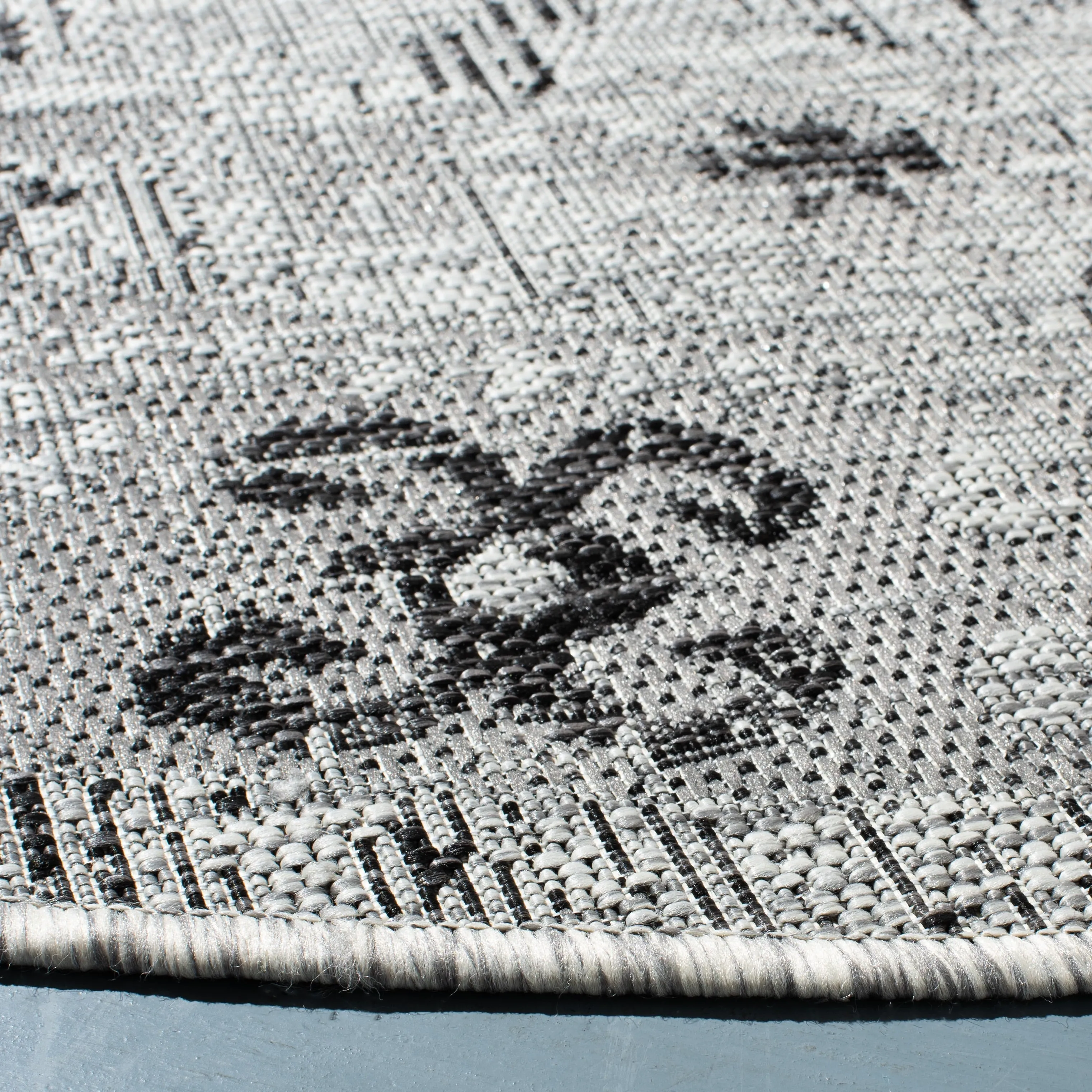 SAFAVIEH Courtyard Adrielle Outdoor Waterproof Patio Backyard Rug