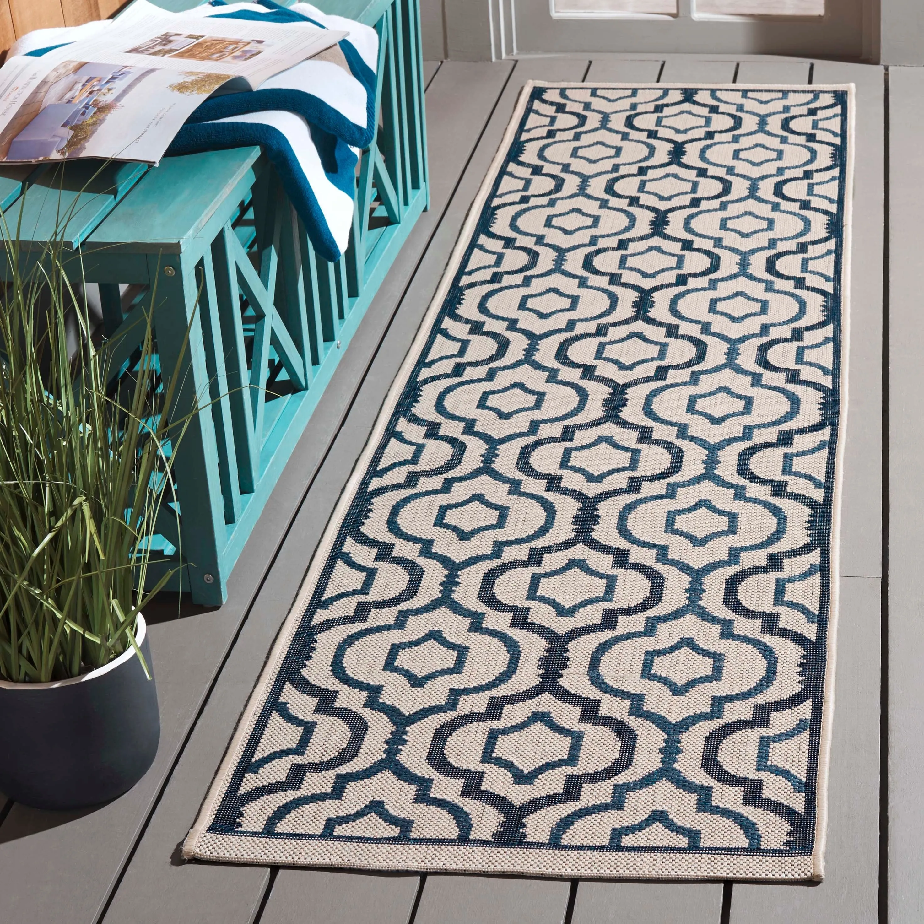 SAFAVIEH Courtyard Annmarie Indoor/ Outdoor Waterproof Patio Backyard Rug