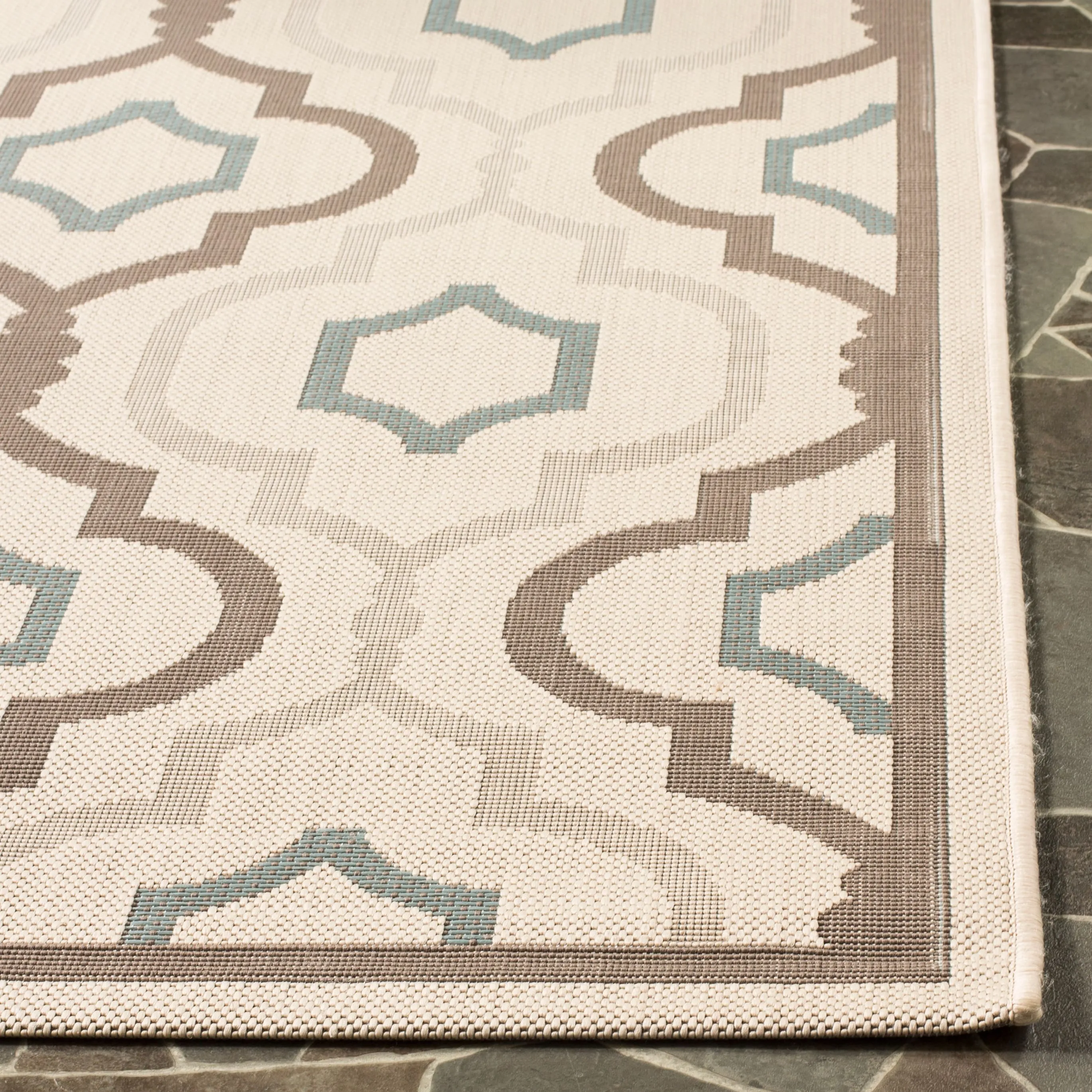 SAFAVIEH Courtyard Annmarie Indoor/ Outdoor Waterproof Patio Backyard Rug