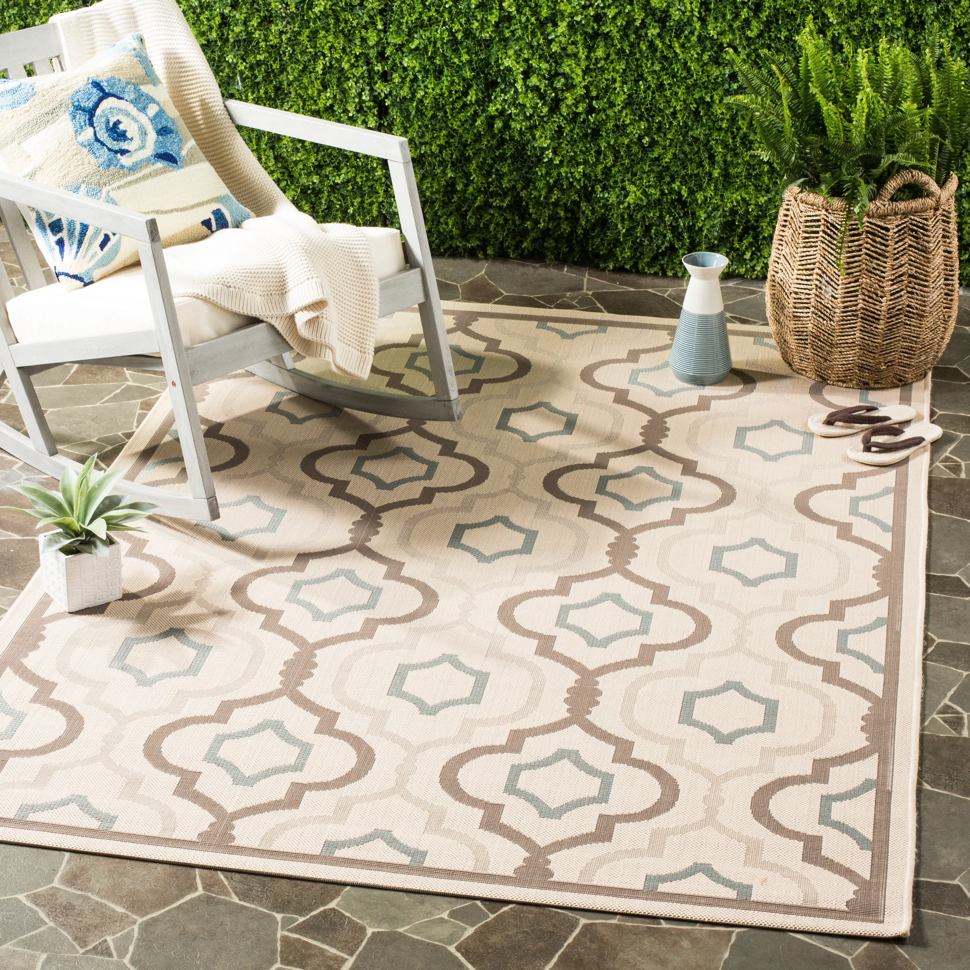 SAFAVIEH Courtyard Annmarie Indoor/ Outdoor Waterproof Patio Backyard Rug