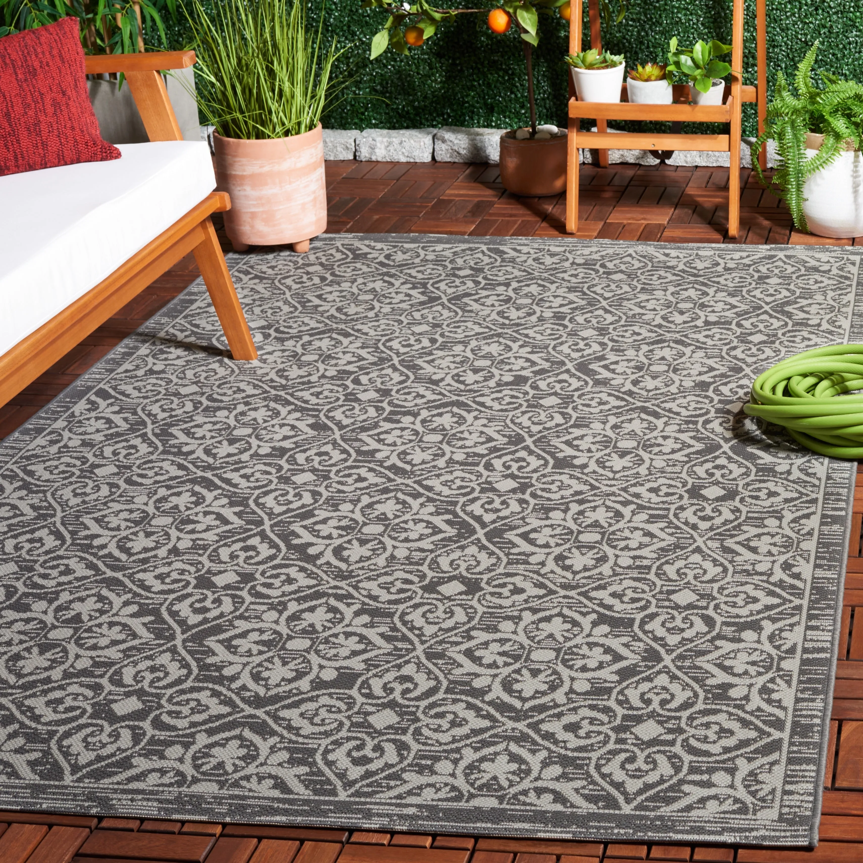 SAFAVIEH Courtyard Augusta Indoor/ Outdoor Waterproof Backyard Patio Rug