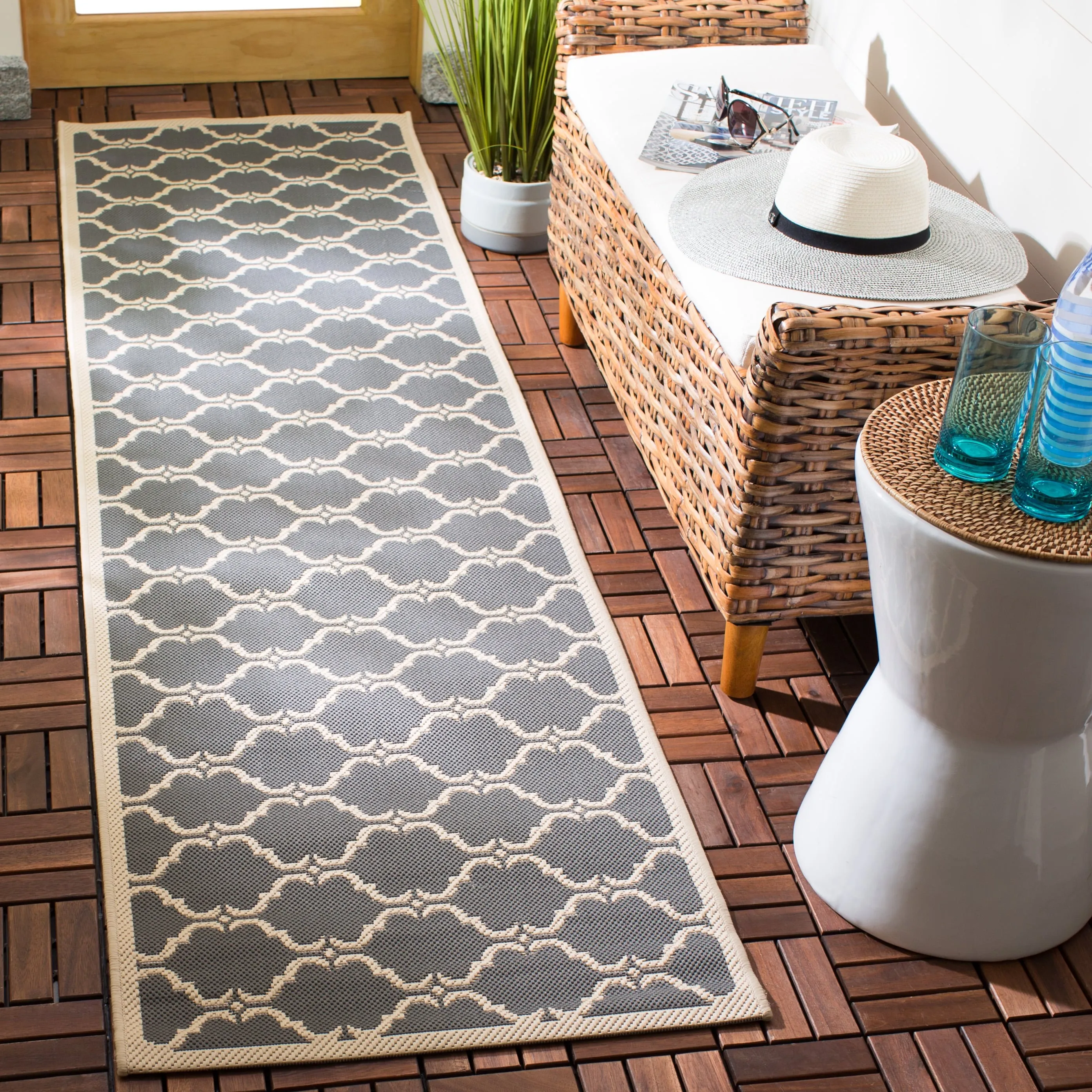 SAFAVIEH Courtyard Charleen Indoor/ Outdoor Waterproof Patio Backyard Rug