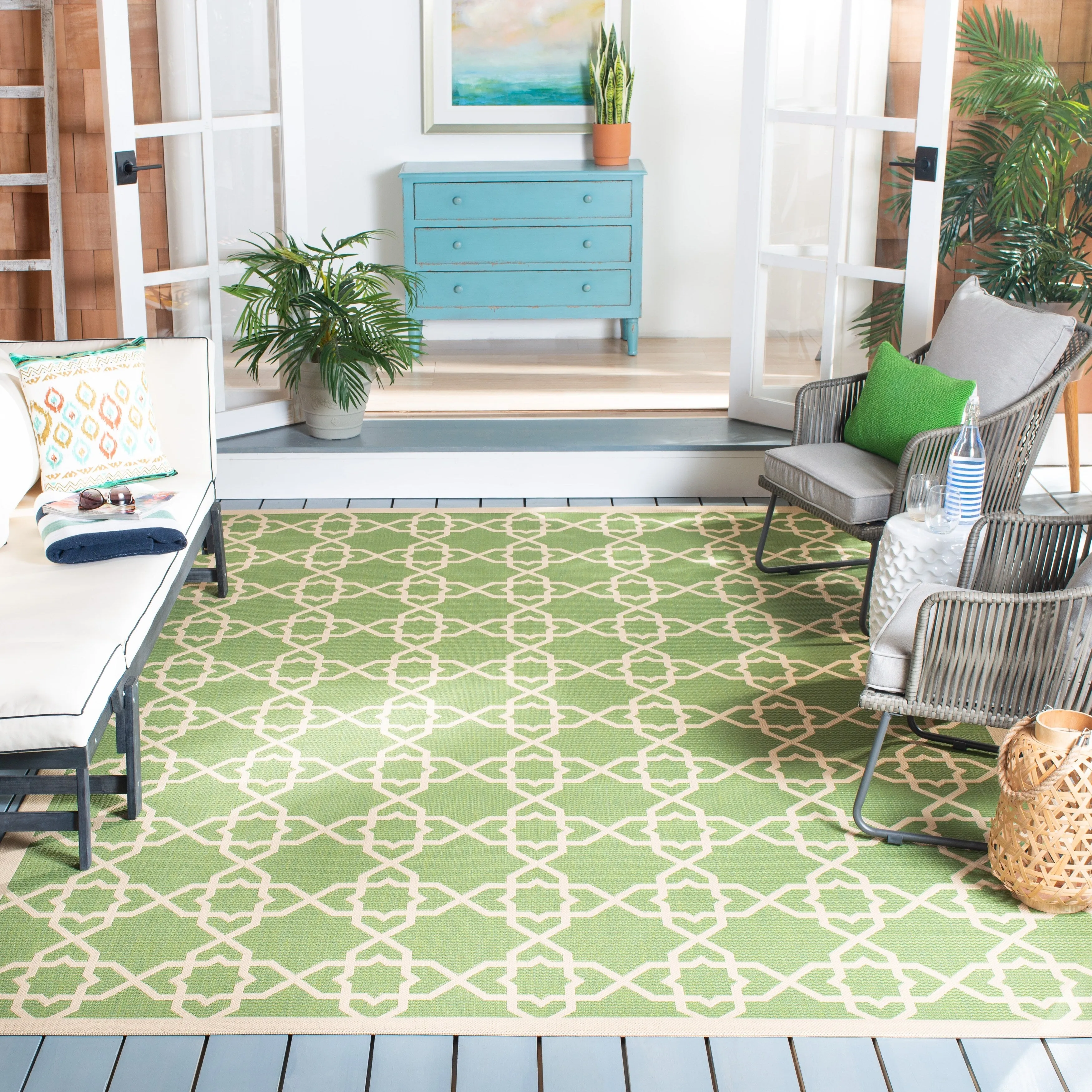 SAFAVIEH Courtyard Hanifa Trellis Indoor/ Outdoor Waterproof Patio Backyard Rug