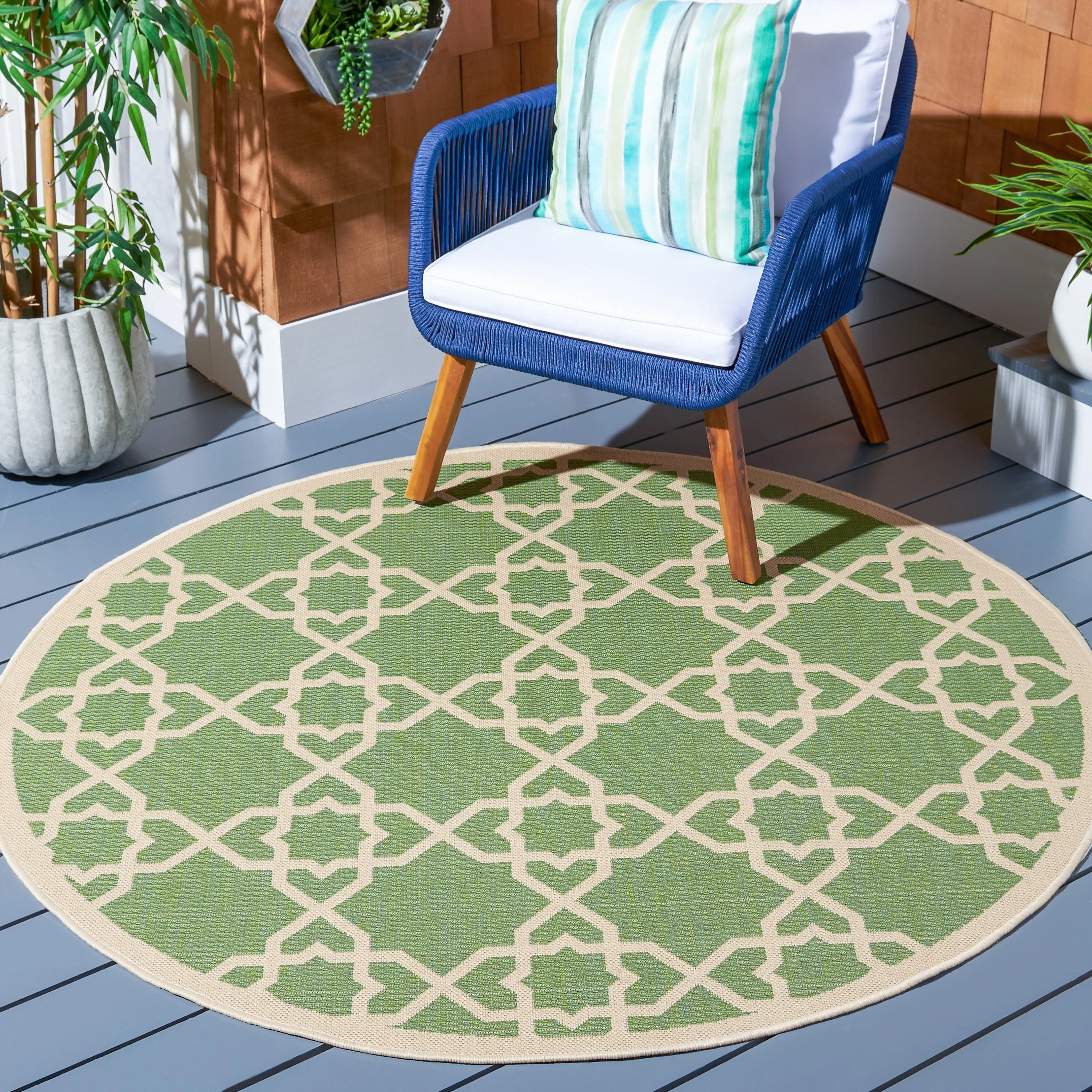 SAFAVIEH Courtyard Hanifa Trellis Indoor/ Outdoor Waterproof Patio Backyard Rug