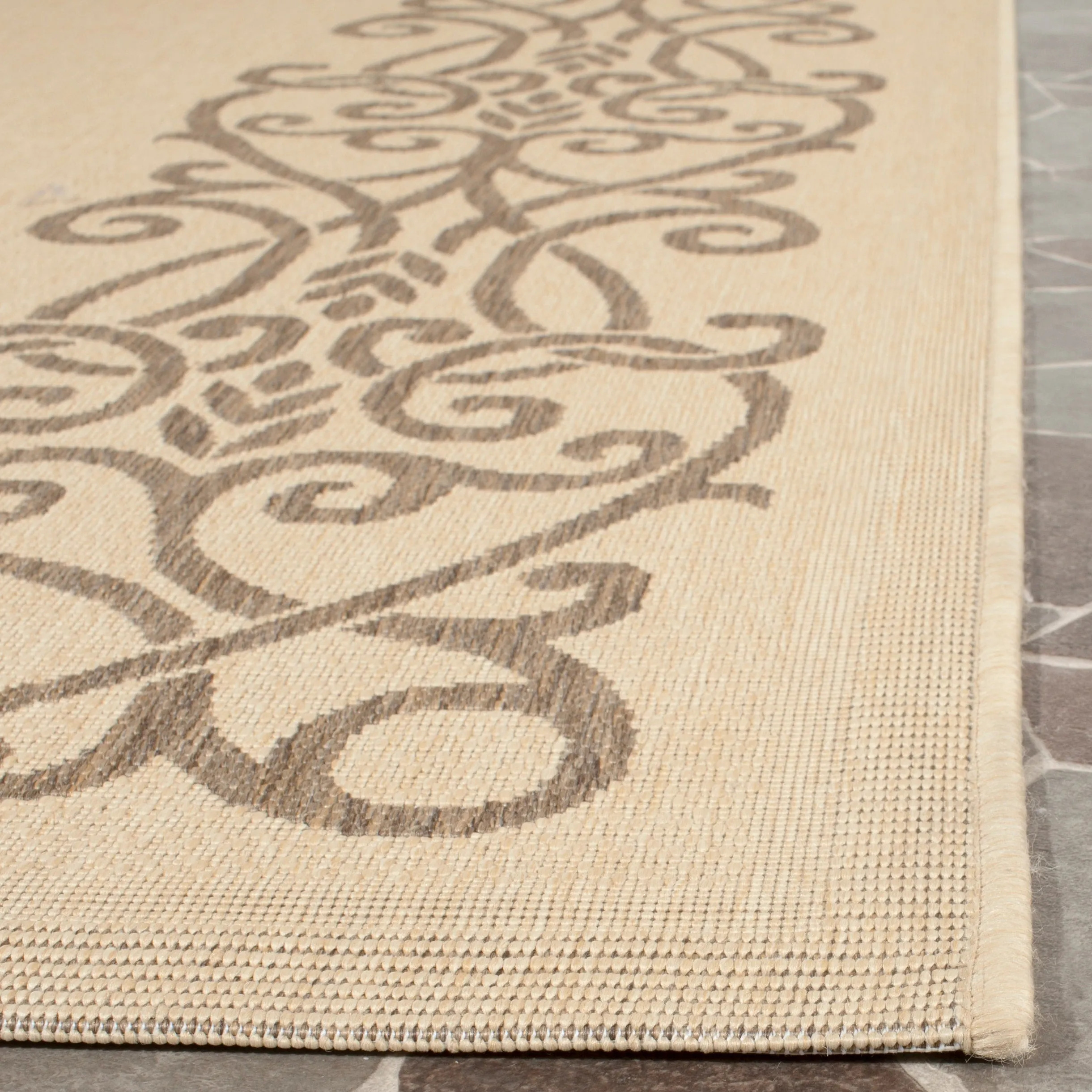 SAFAVIEH Courtyard Ikerne Waterproof Patio Backyard Rug