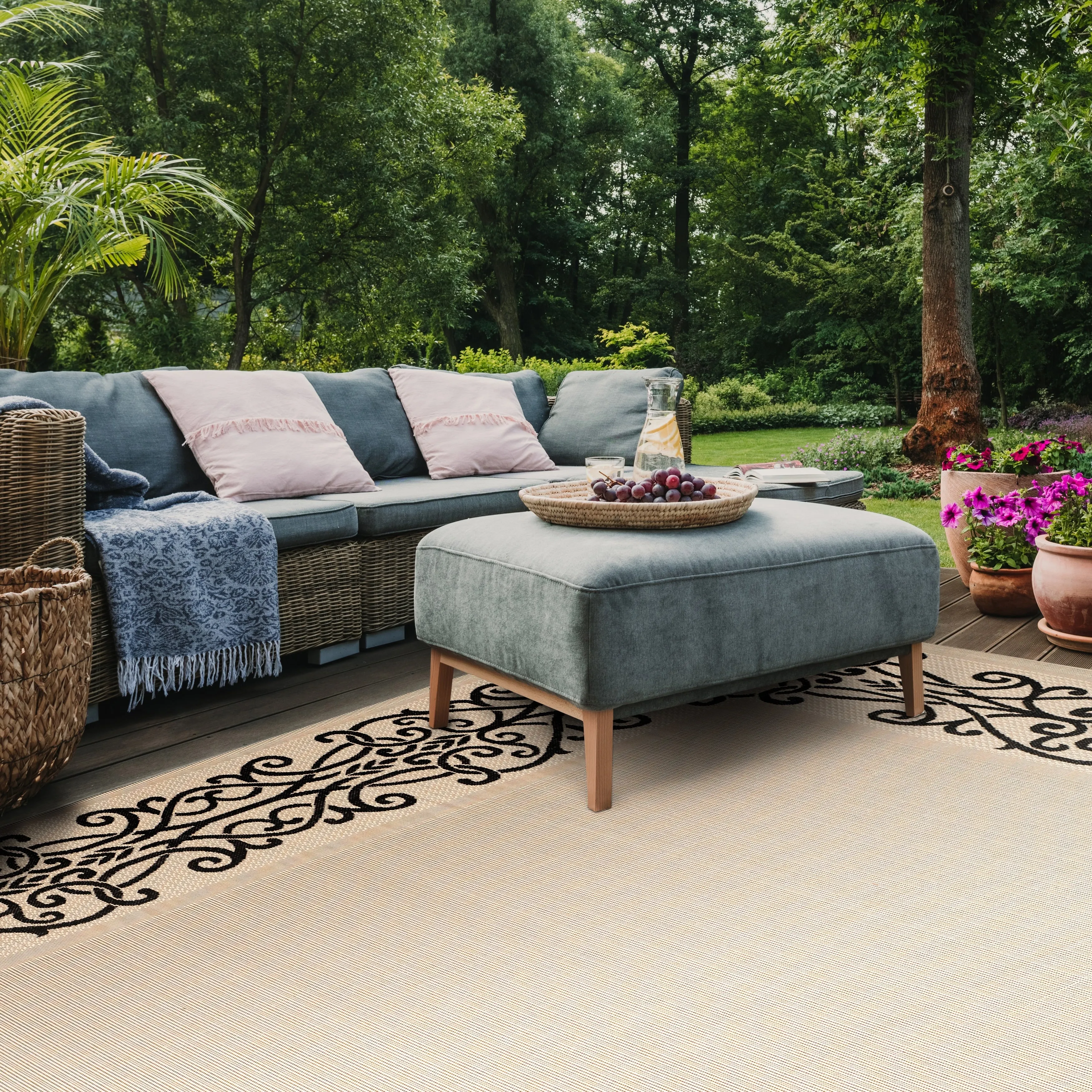 SAFAVIEH Courtyard Ikerne Waterproof Patio Backyard Rug