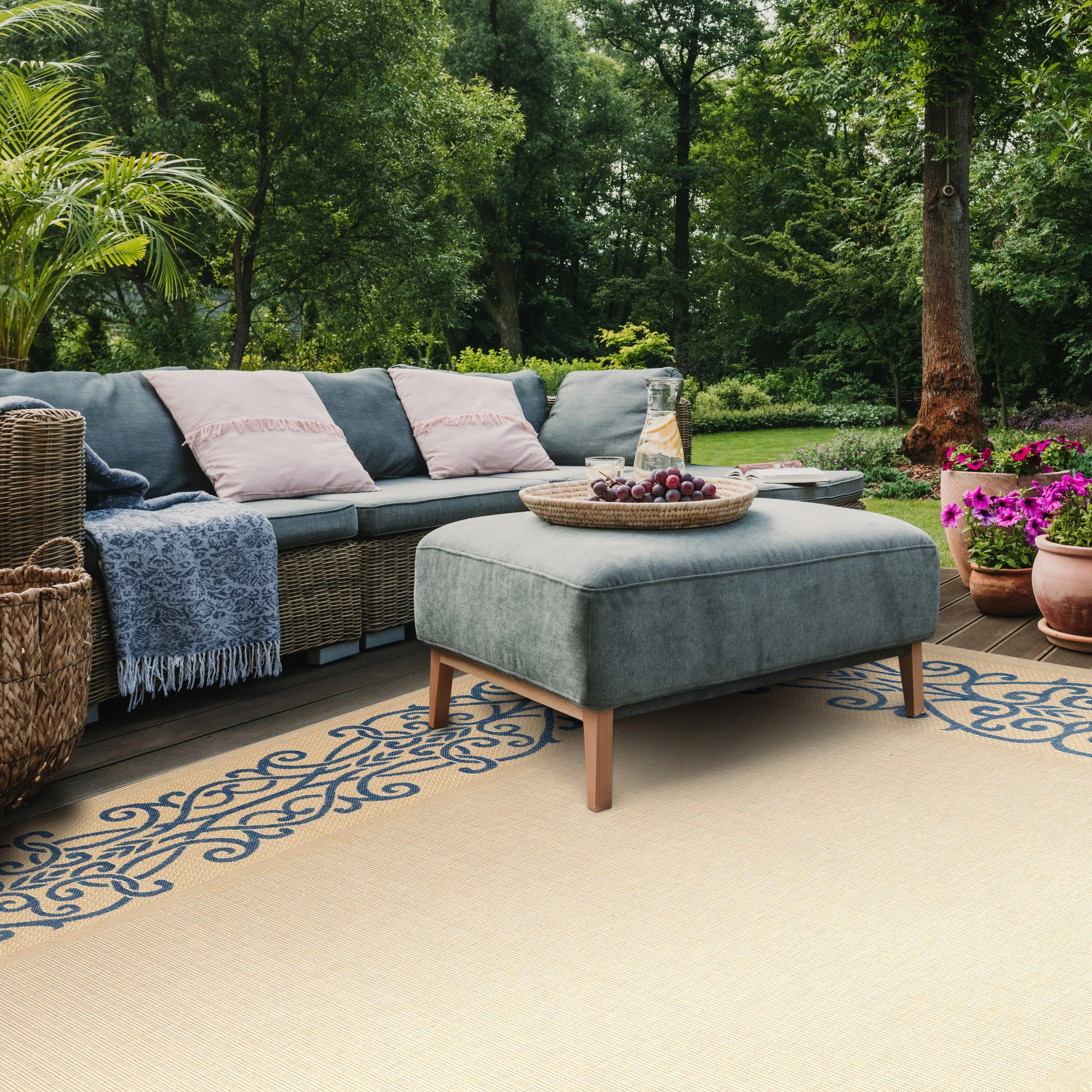 SAFAVIEH Courtyard Ikerne Waterproof Patio Backyard Rug