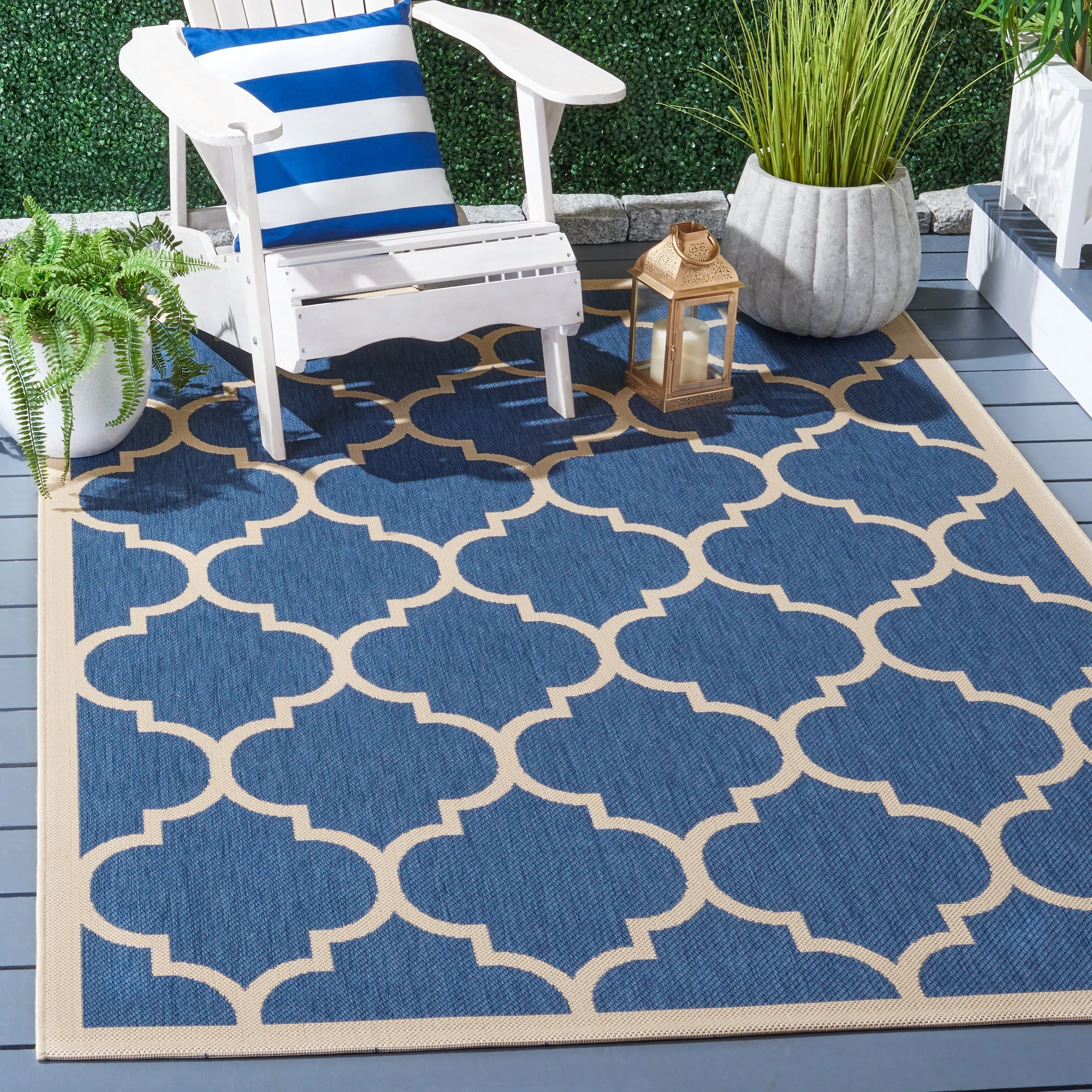 SAFAVIEH Courtyard Kathy Indoor/ Outdoor Waterproof Patio Backyard Rug - Blue/Beige - 5'3 x 7'7