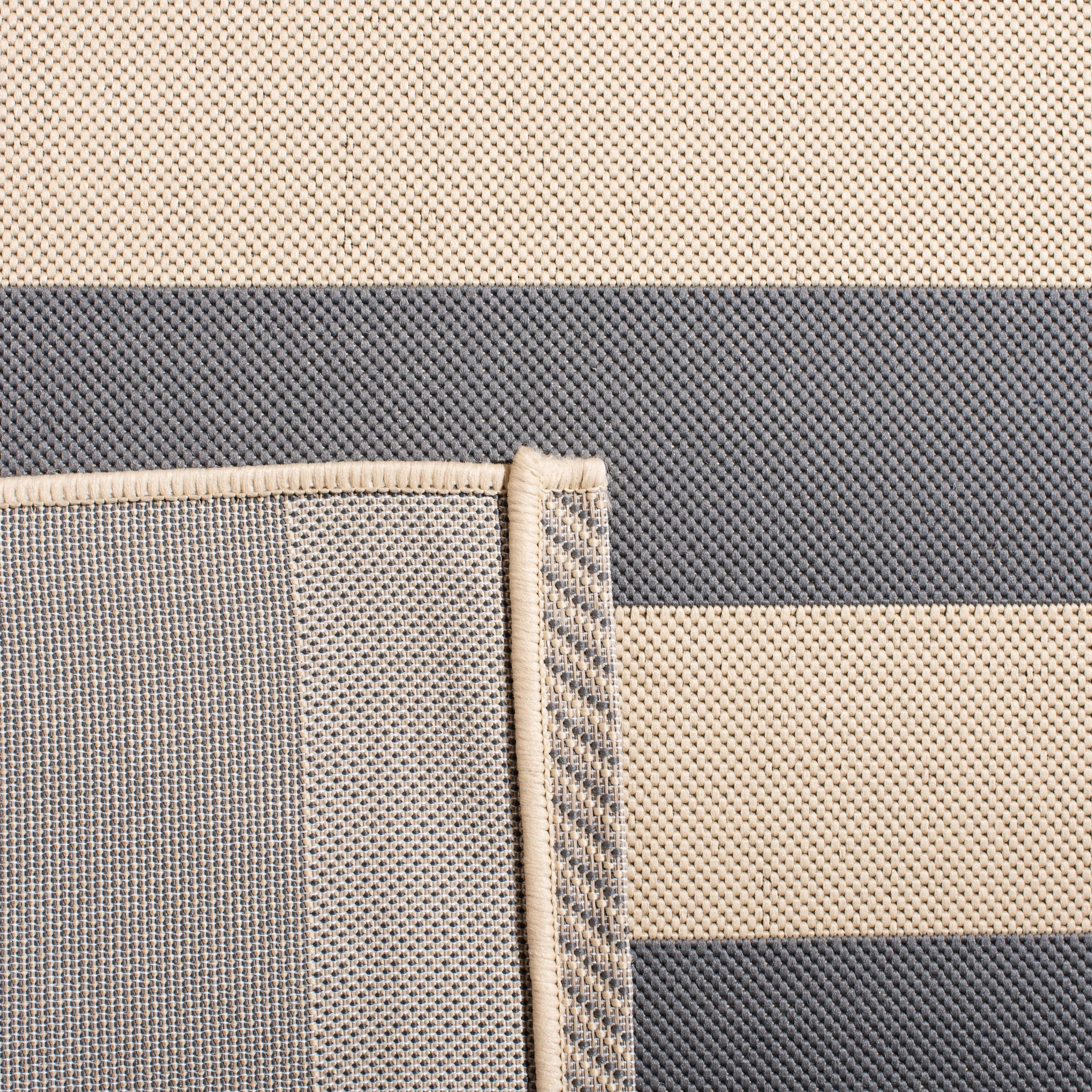SAFAVIEH Courtyard Maysa Indoor/ Outdoor Waterproof Backyard Patio Rug