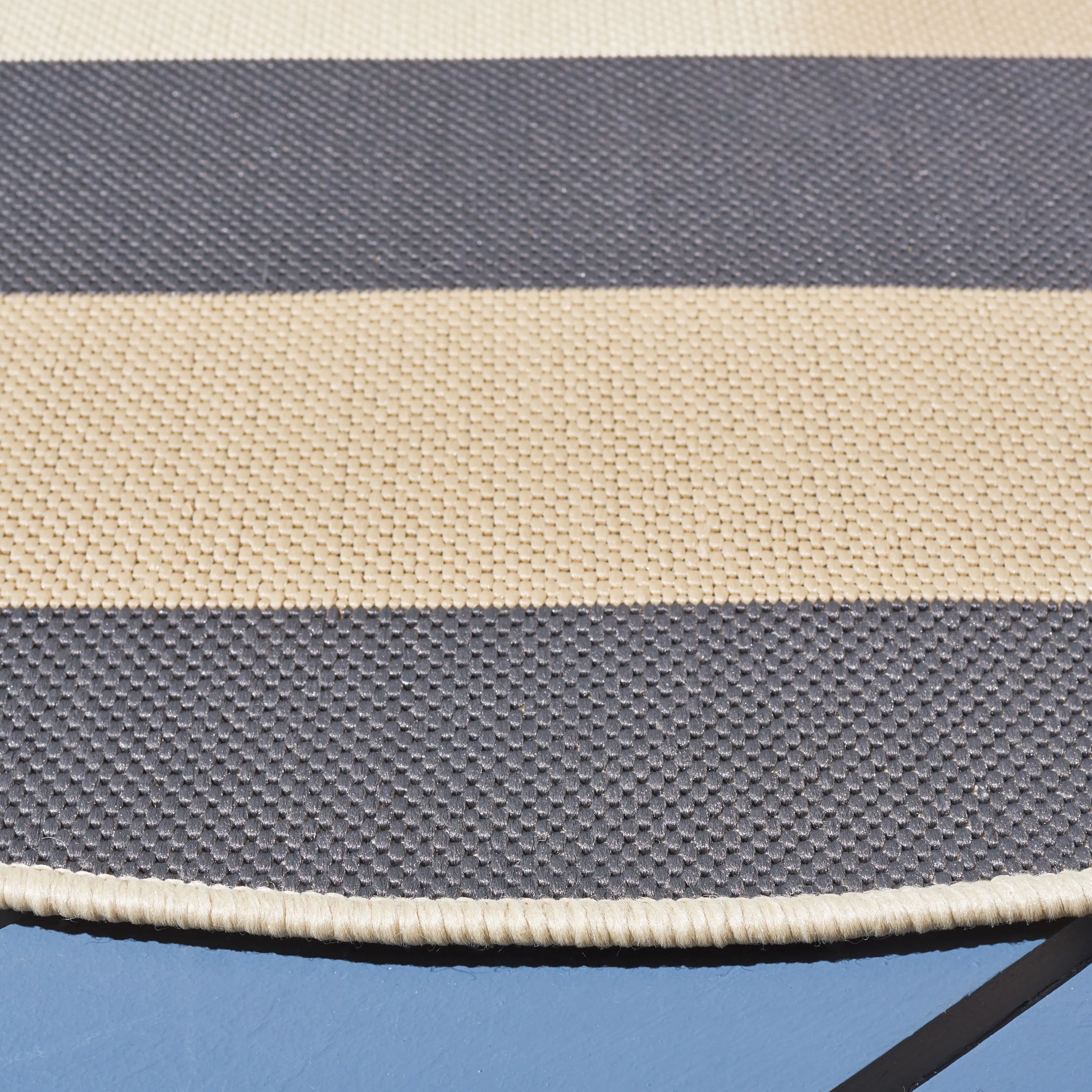 SAFAVIEH Courtyard Maysa Indoor/ Outdoor Waterproof Backyard Patio Rug