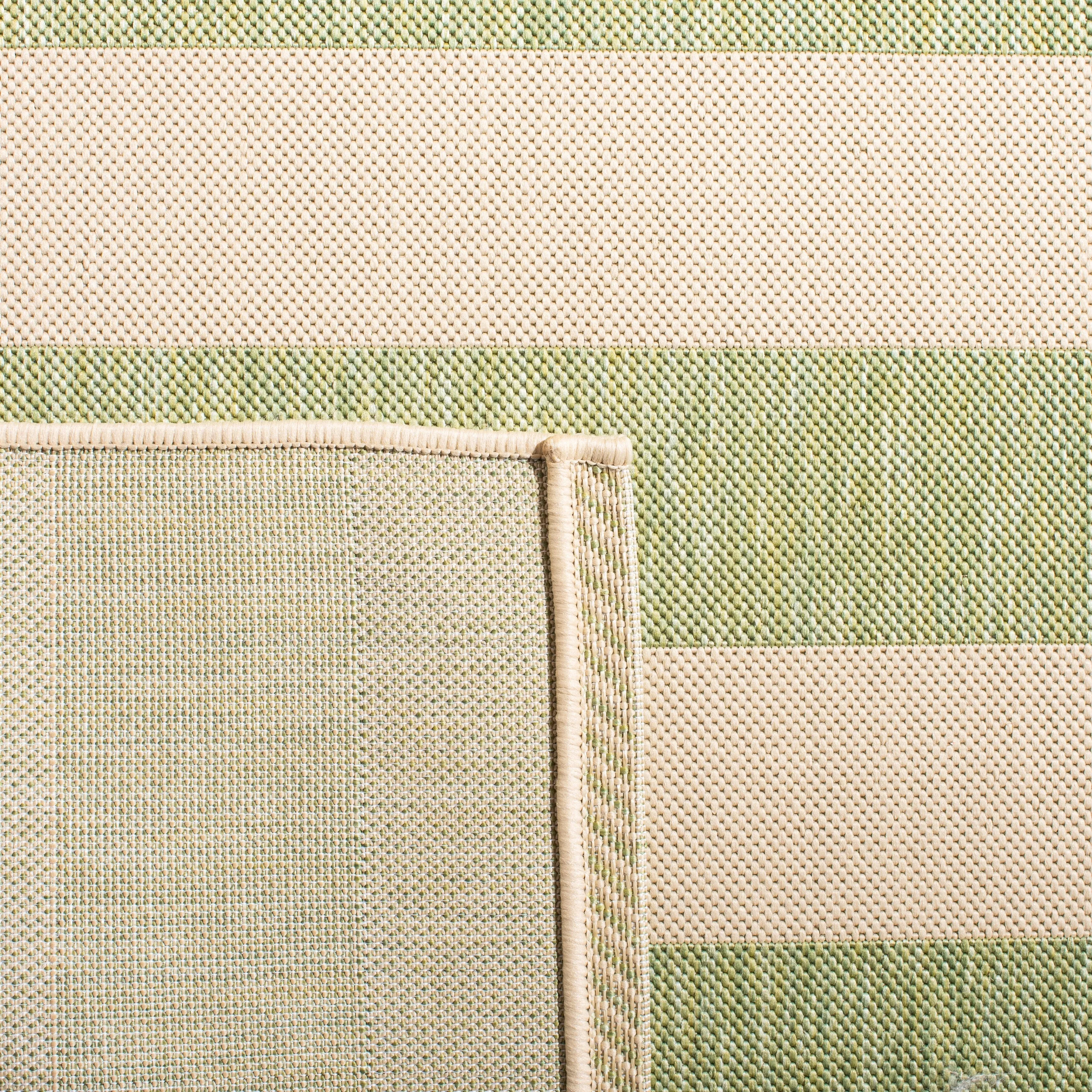 SAFAVIEH Courtyard Maysa Indoor/ Outdoor Waterproof Backyard Patio Rug
