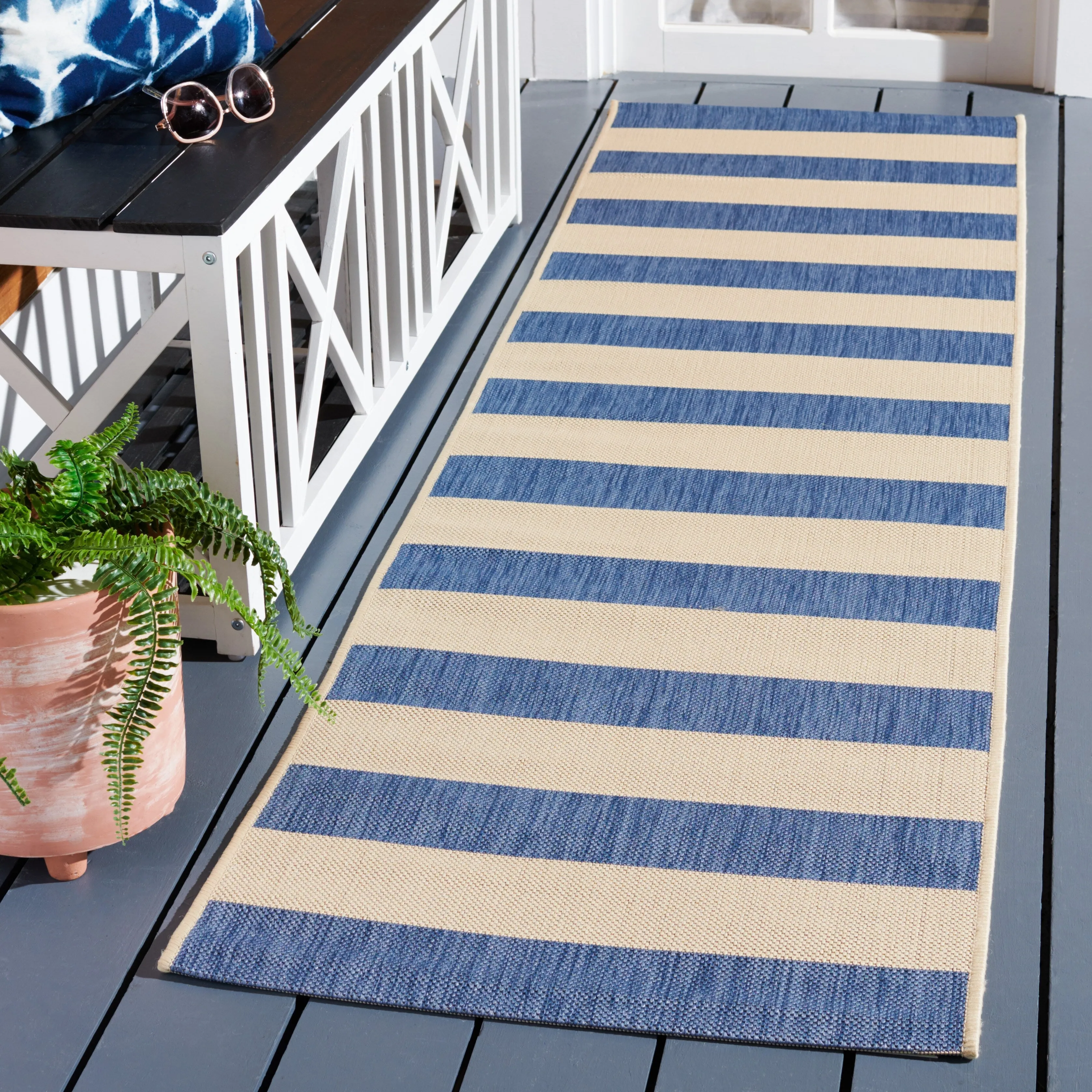 SAFAVIEH Courtyard Maysa Indoor/ Outdoor Waterproof Backyard Patio Rug