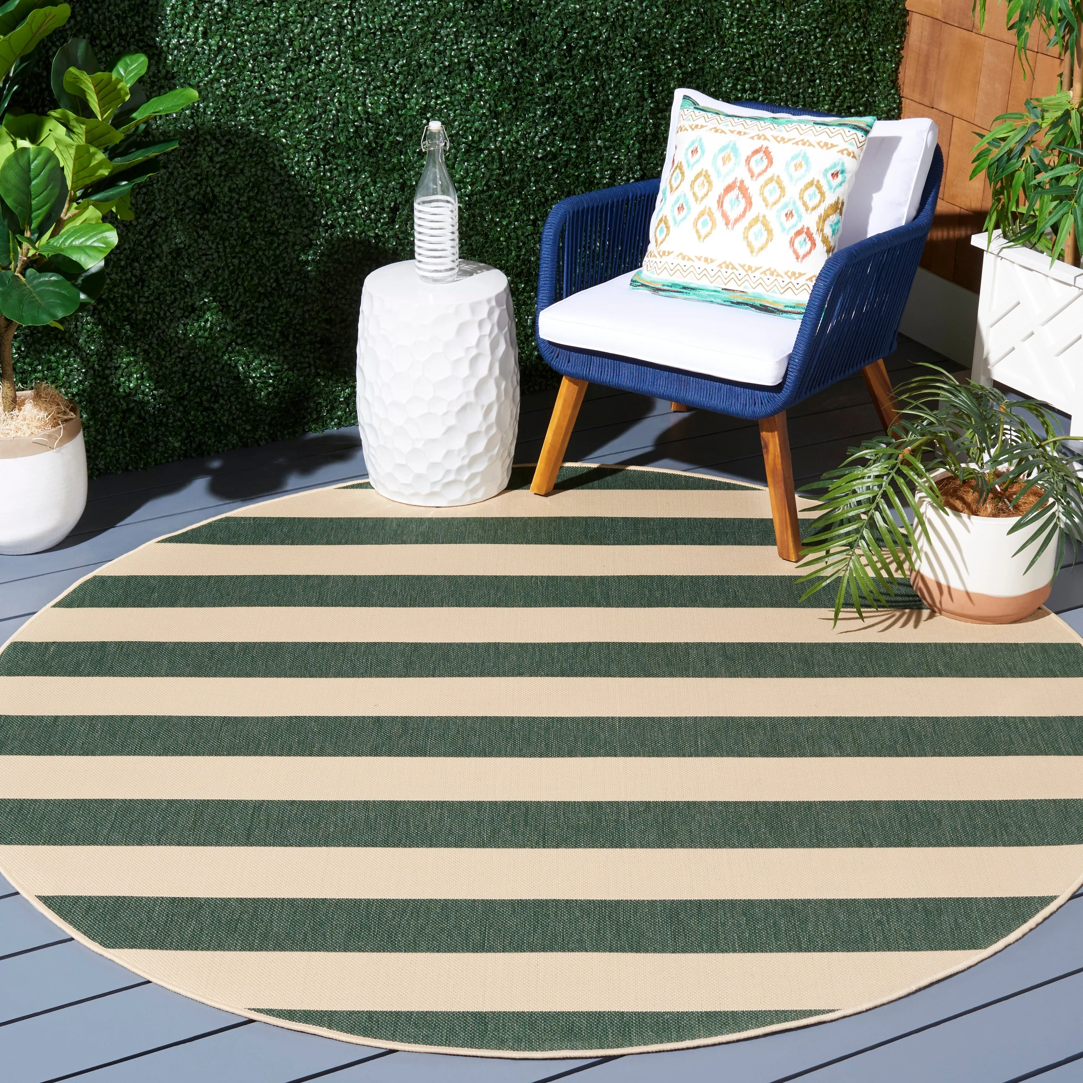 SAFAVIEH Courtyard Maysa Indoor/ Outdoor Waterproof Backyard Patio Rug