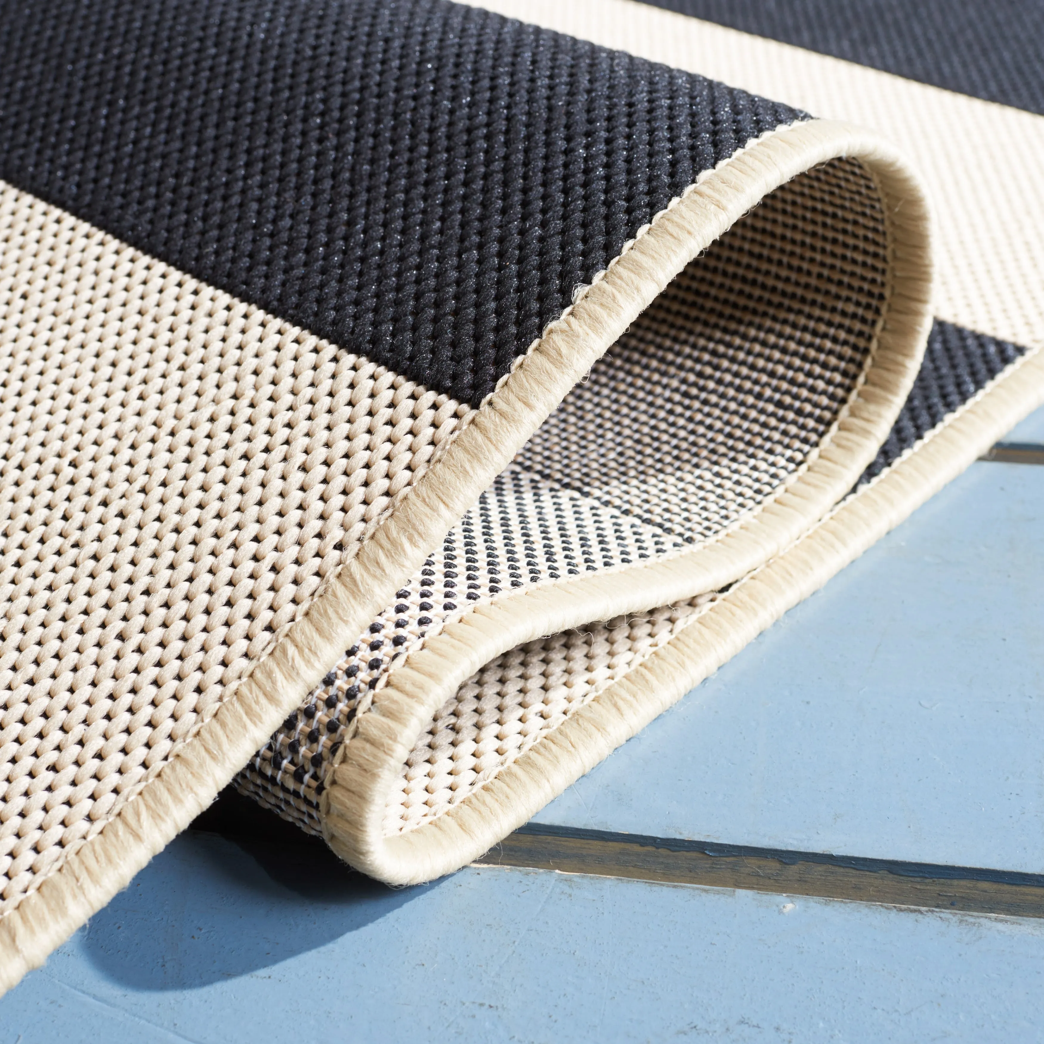 SAFAVIEH Courtyard Maysa Indoor/ Outdoor Waterproof Backyard Patio Rug