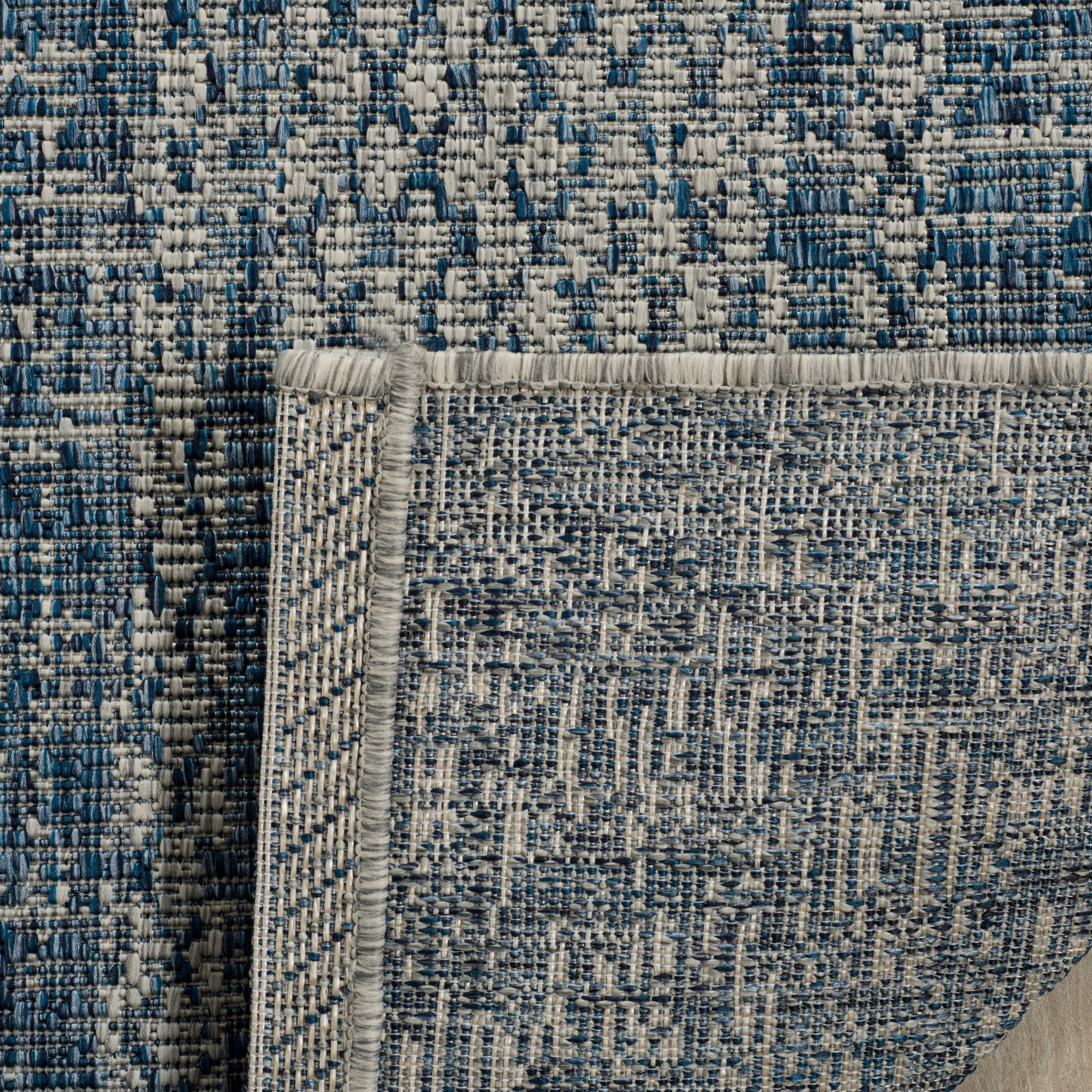 SAFAVIEH Courtyard Nanci Stripe Indoor/ Outdoor Waterproof Patio Backyard Rug