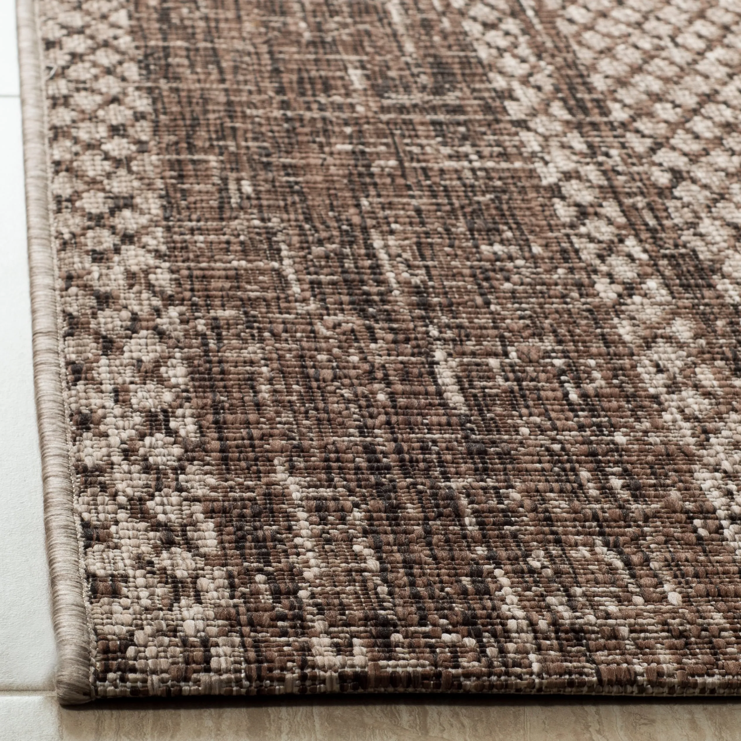 SAFAVIEH Courtyard Nanci Stripe Indoor/ Outdoor Waterproof Patio Backyard Rug