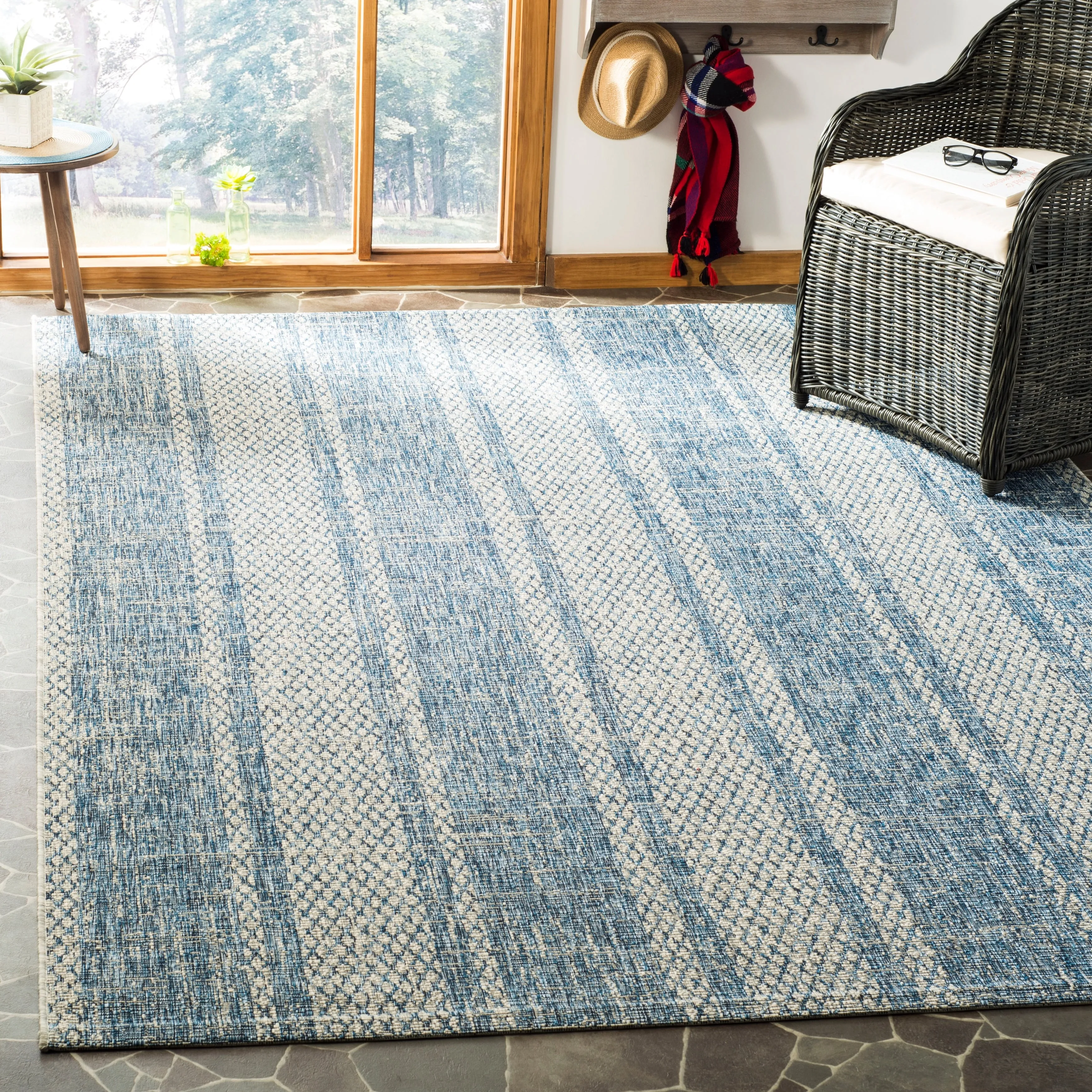 SAFAVIEH Courtyard Nanci Stripe Indoor/ Outdoor Waterproof Patio Backyard Rug