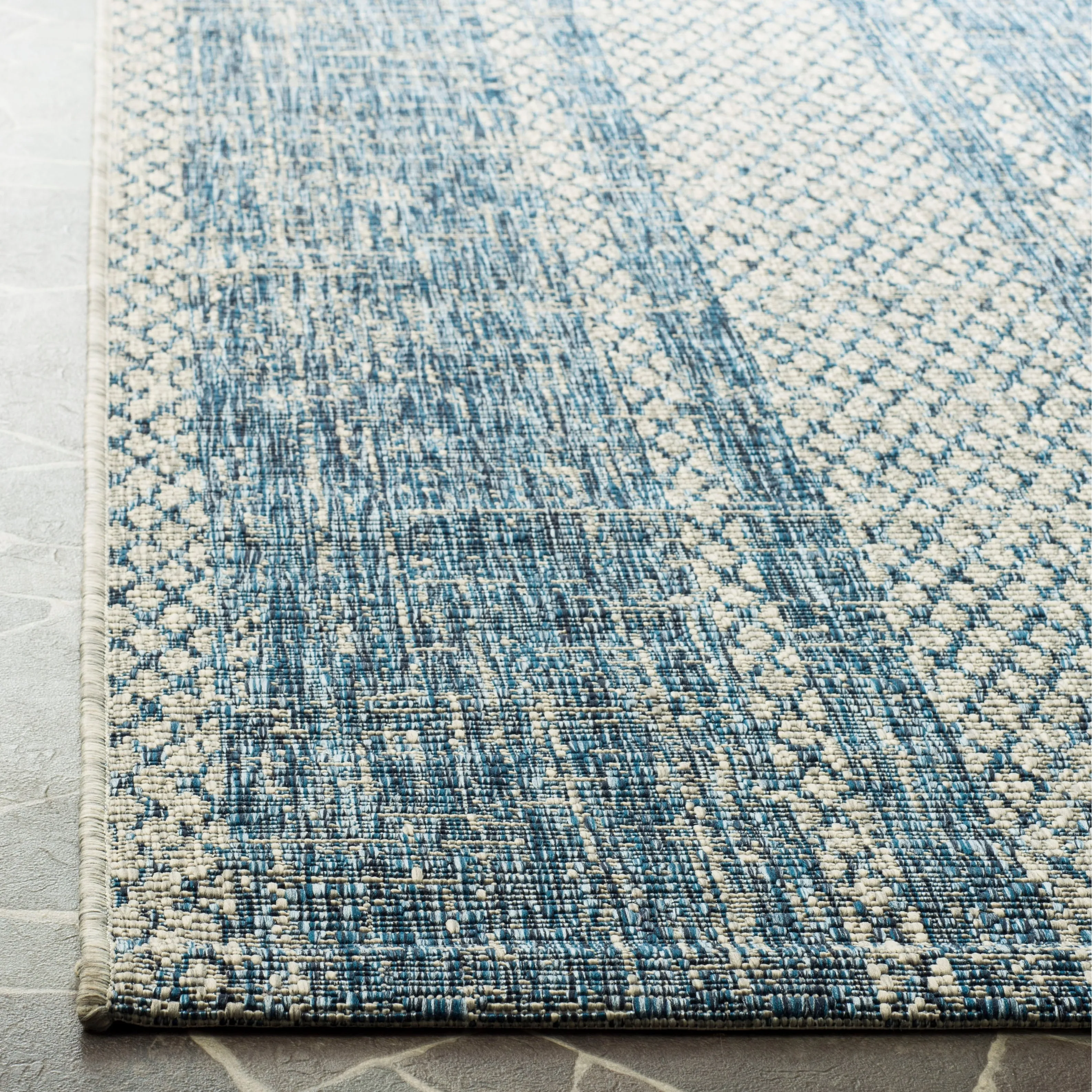 SAFAVIEH Courtyard Nanci Stripe Indoor/ Outdoor Waterproof Patio Backyard Rug